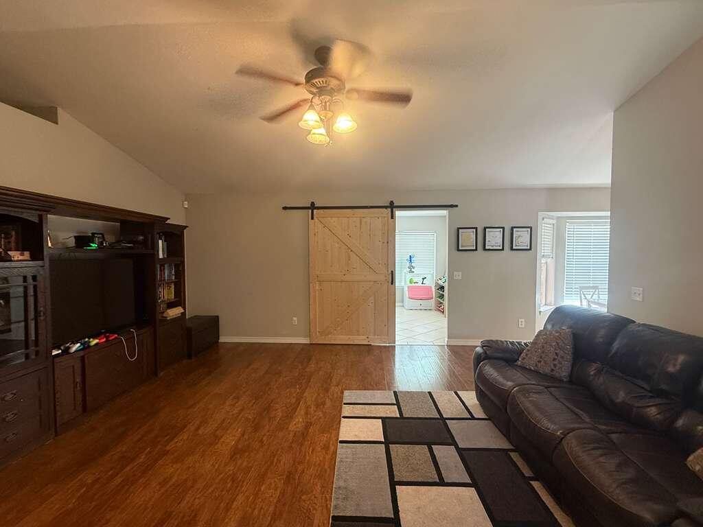 SHADOW OAK S/D - Residential Lease