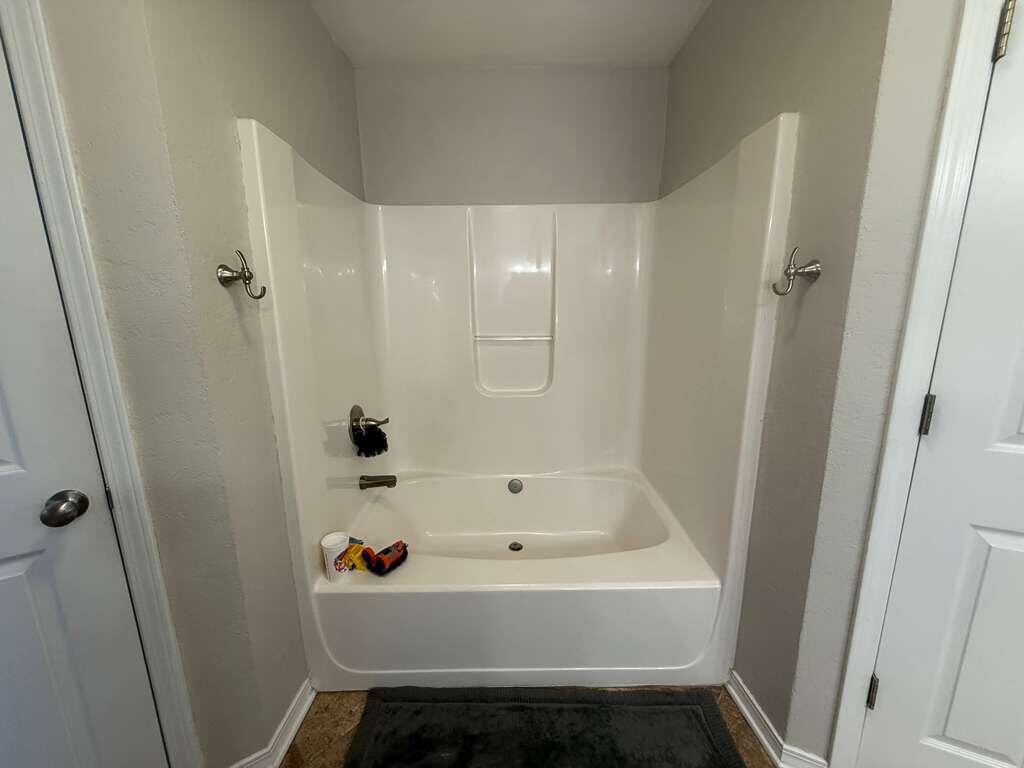 SHADOW OAK S/D - Residential Lease