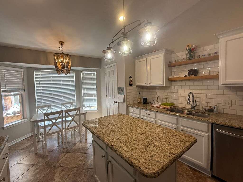 SHADOW OAK S/D - Residential Lease