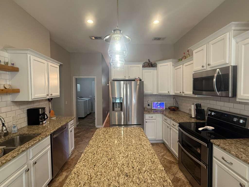 SHADOW OAK S/D - Residential Lease