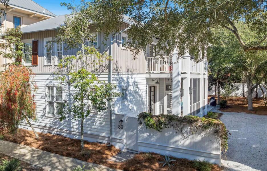 89 E Kingston Road