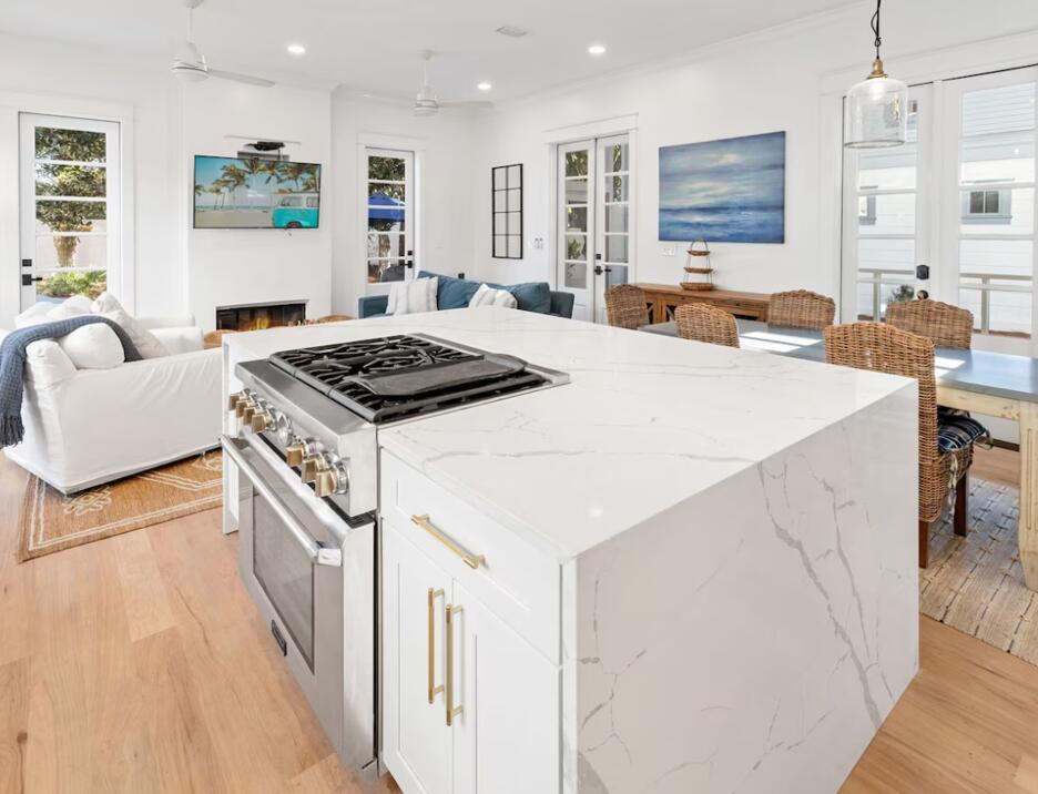 89 E Kingston Road