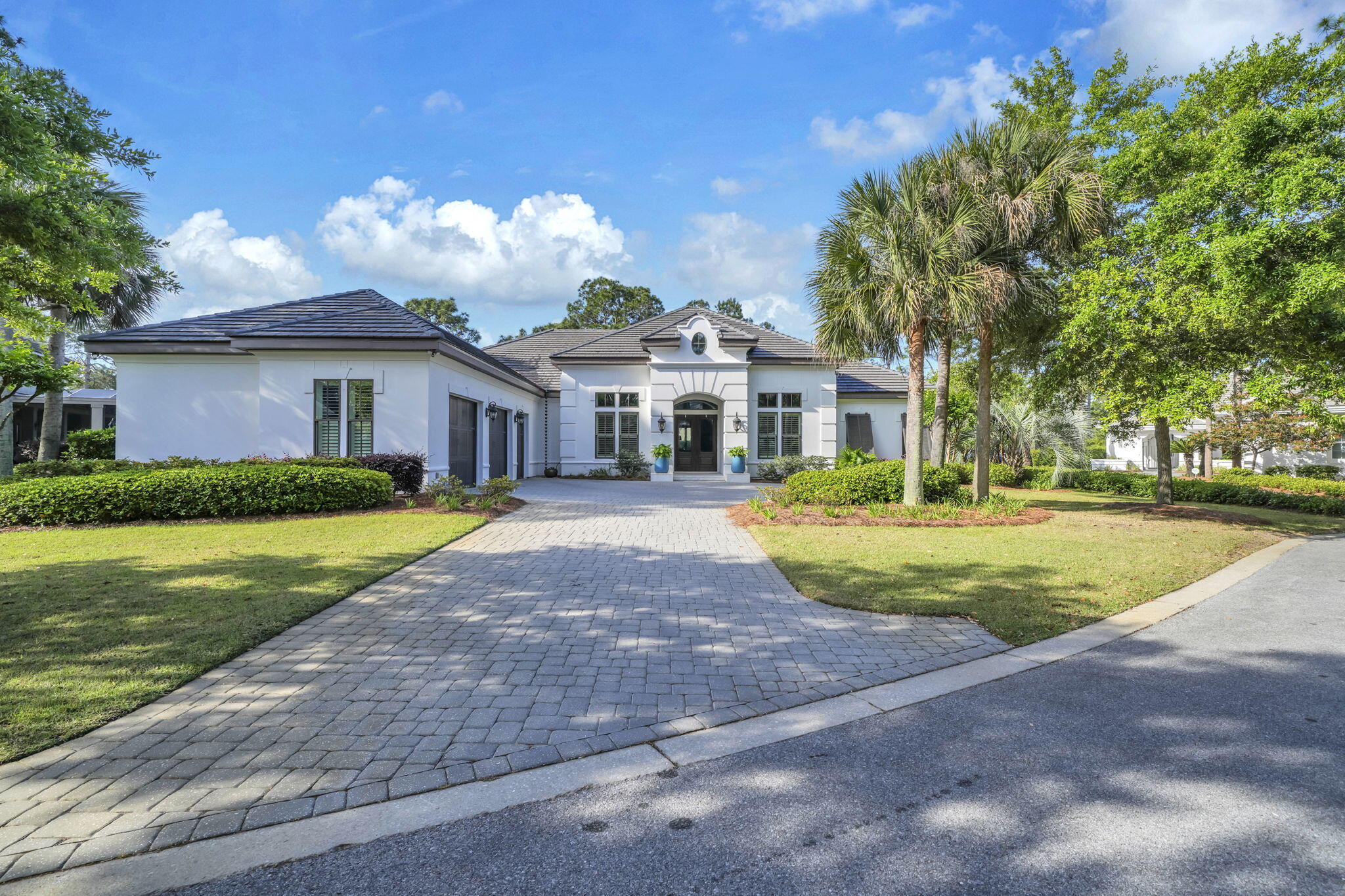 ISLAND GREEN - Residential