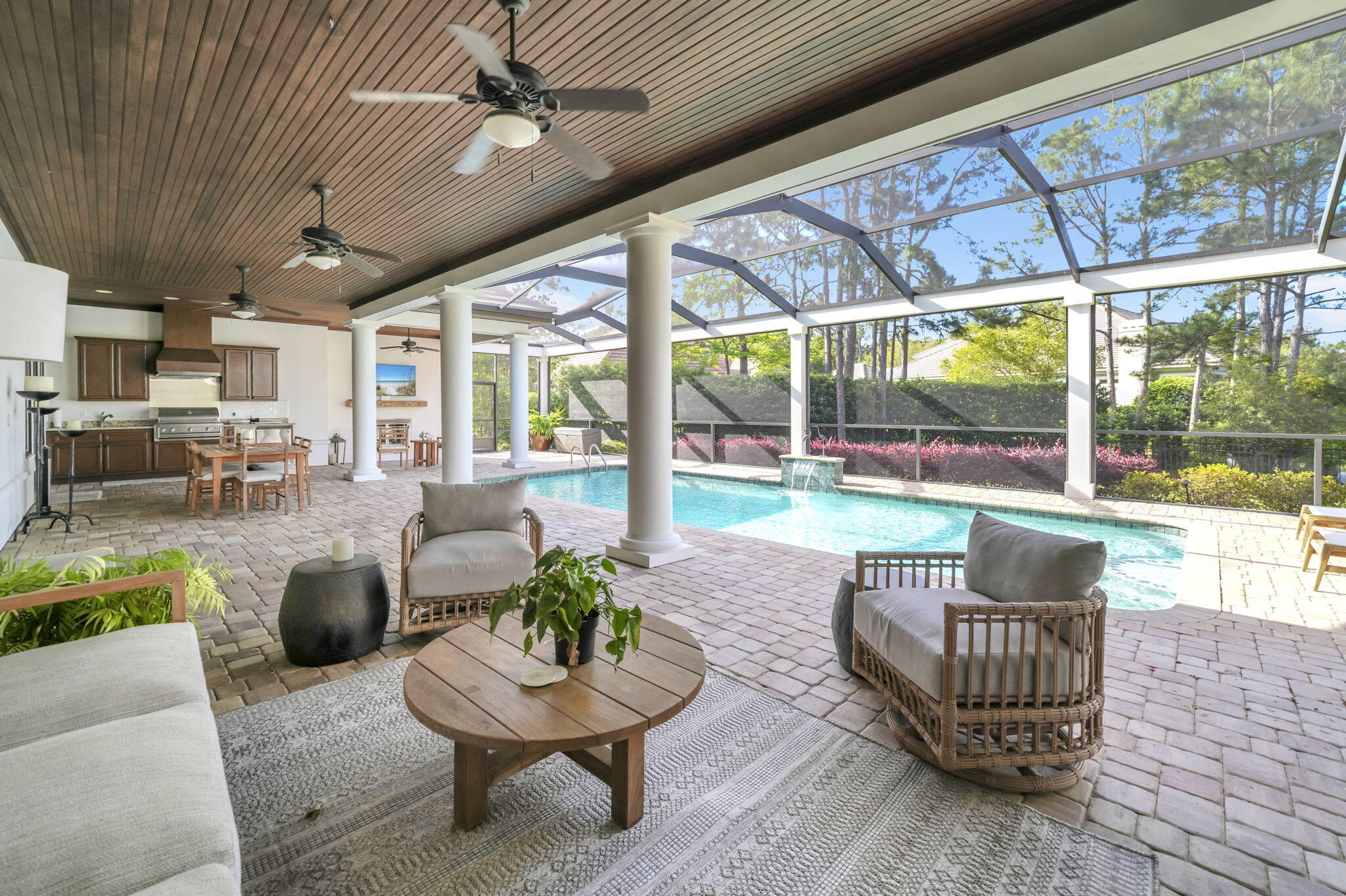 ISLAND GREEN - Residential