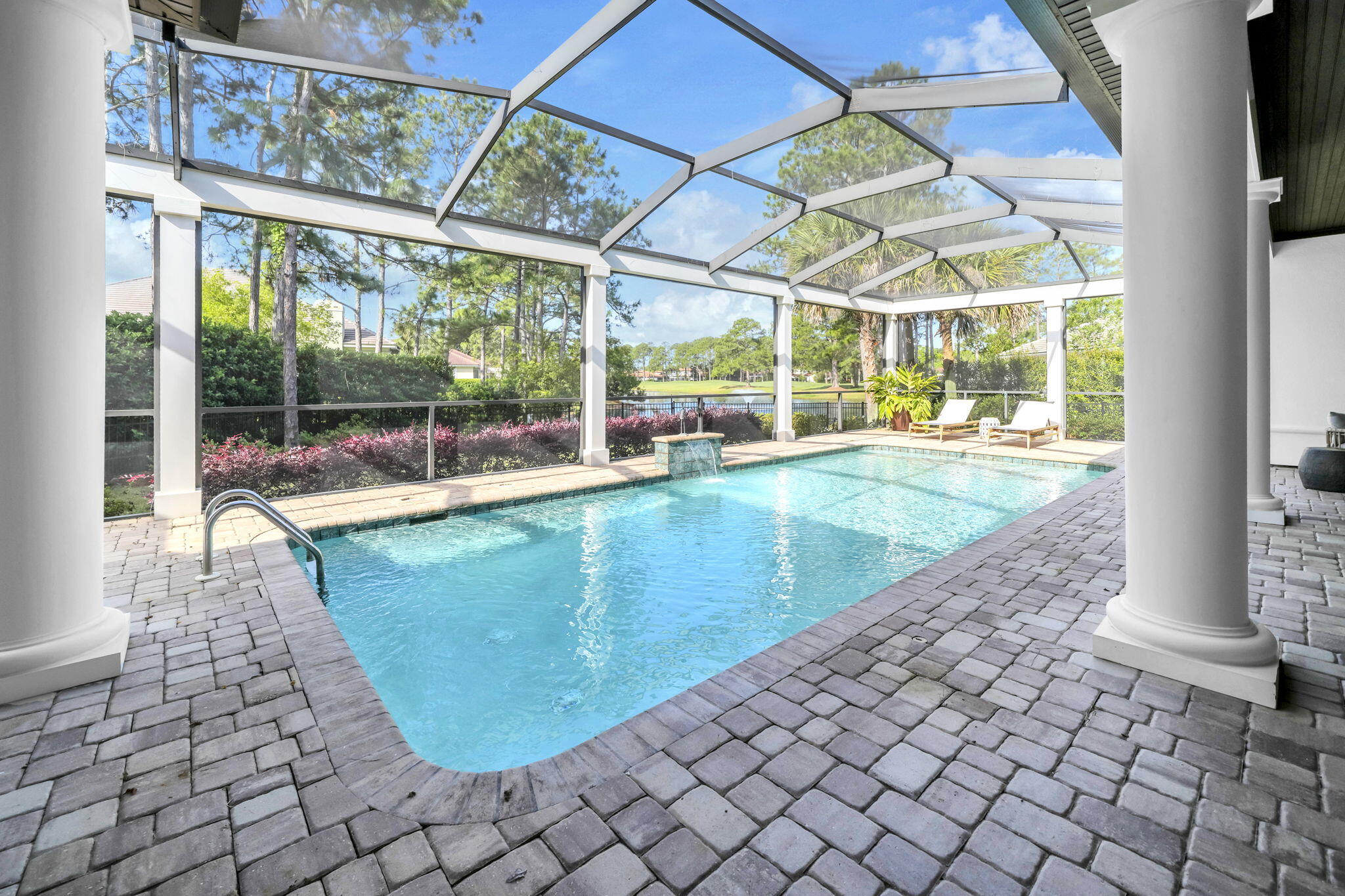 ISLAND GREEN - Residential