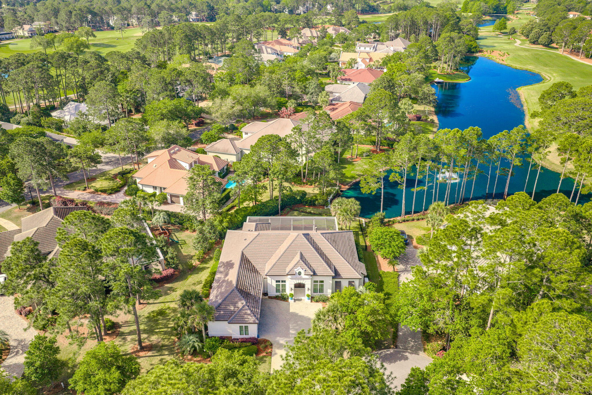 ISLAND GREEN - Residential