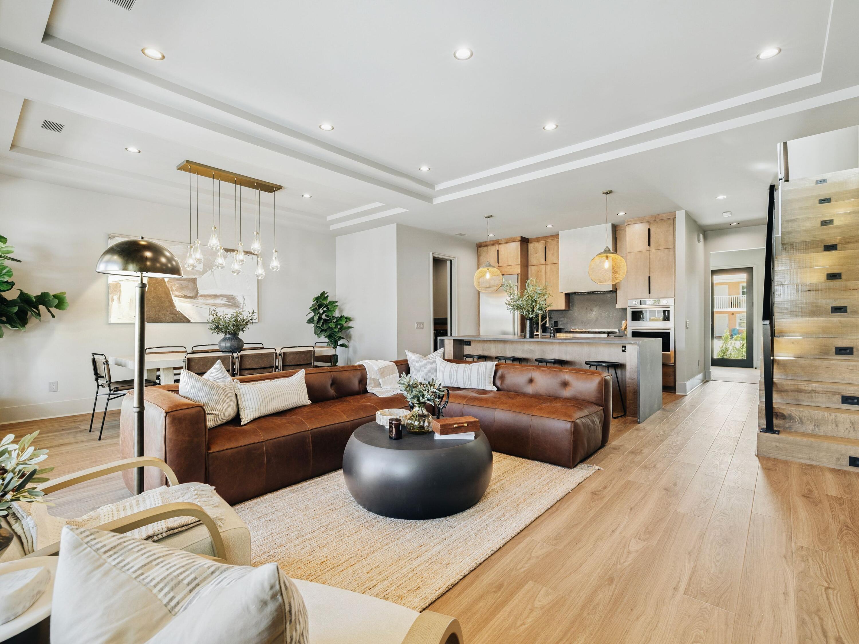 RIVIERA BEACH - Residential