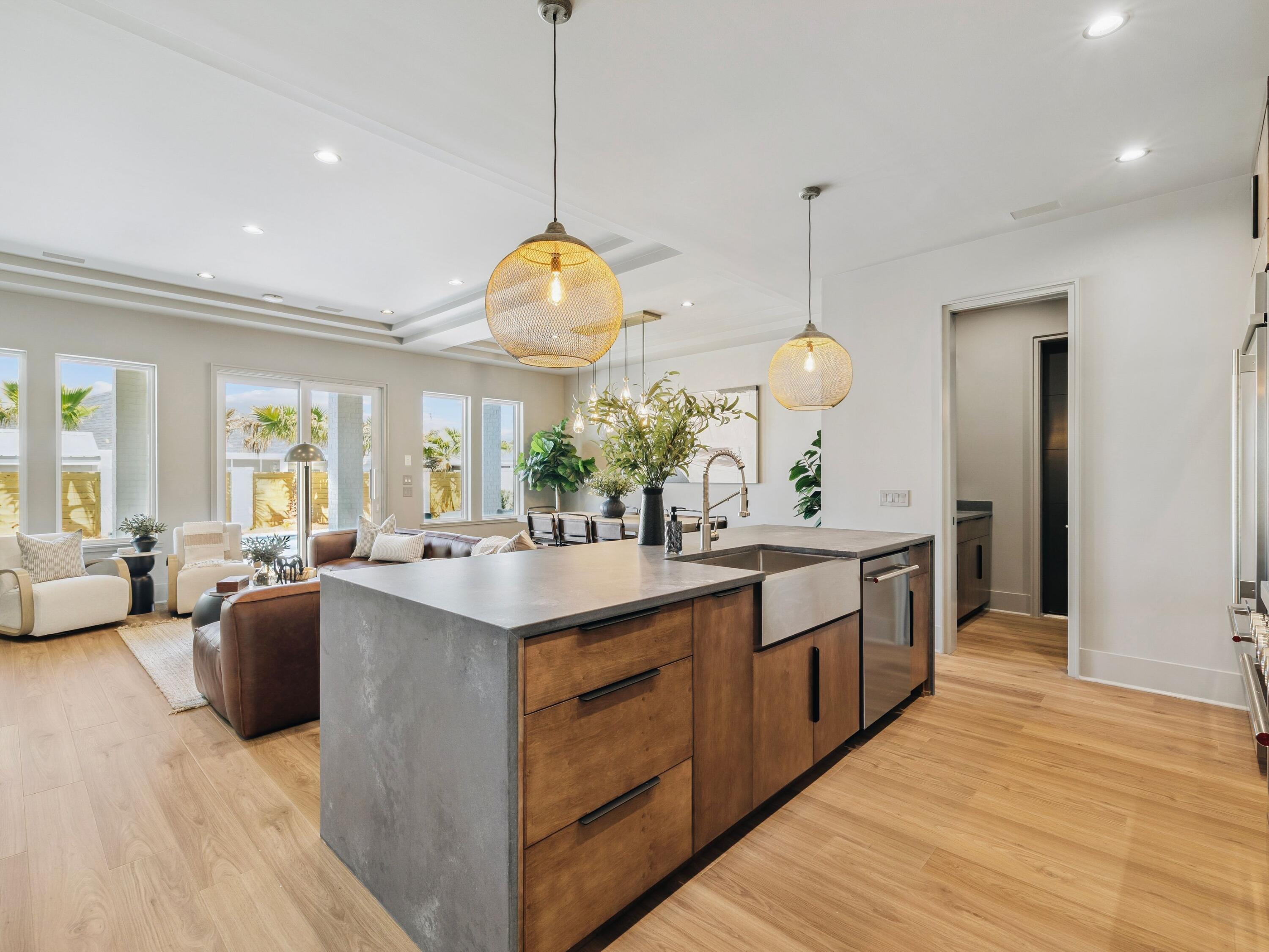 RIVIERA BEACH - Residential