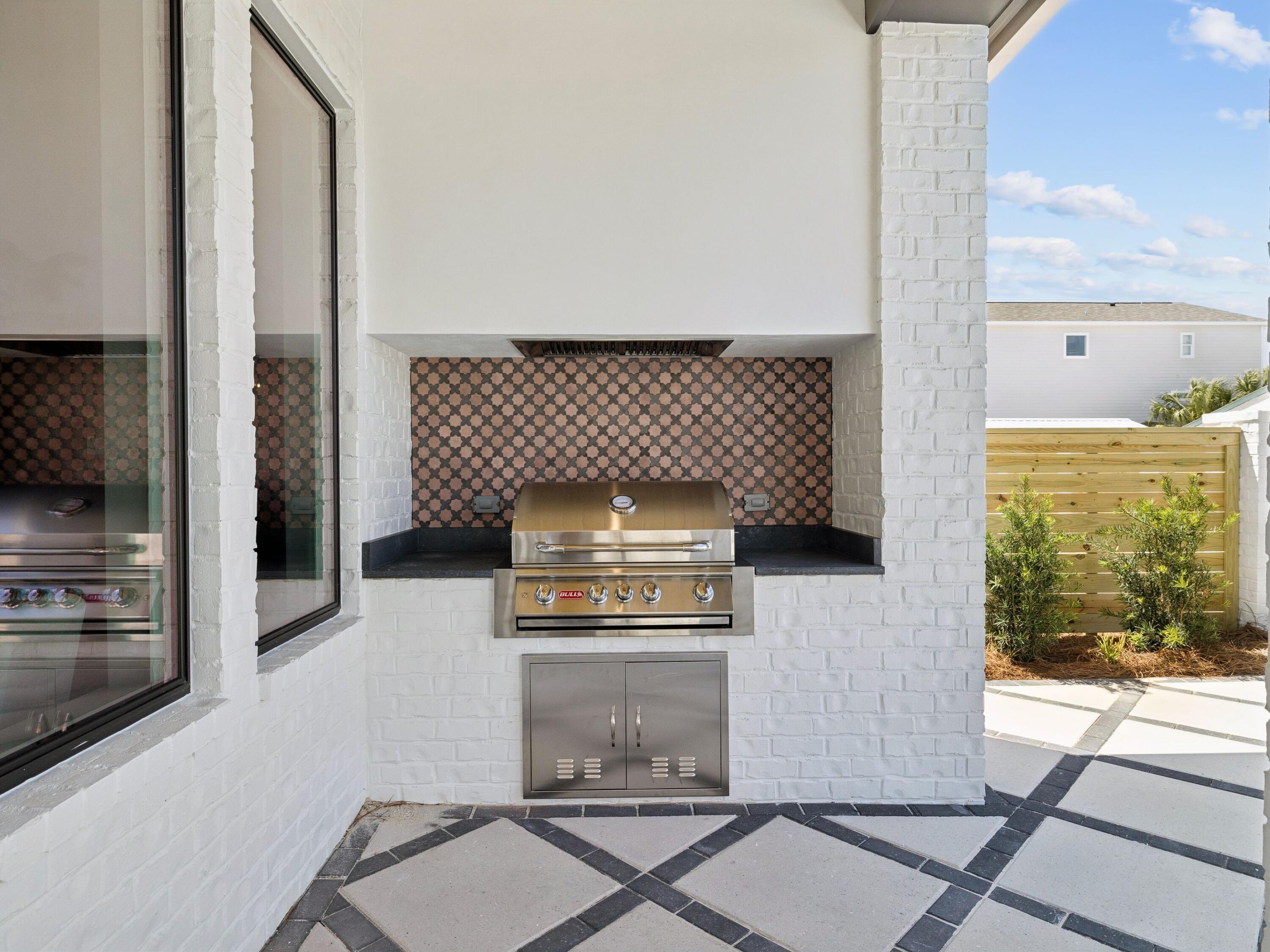 RIVIERA BEACH - Residential