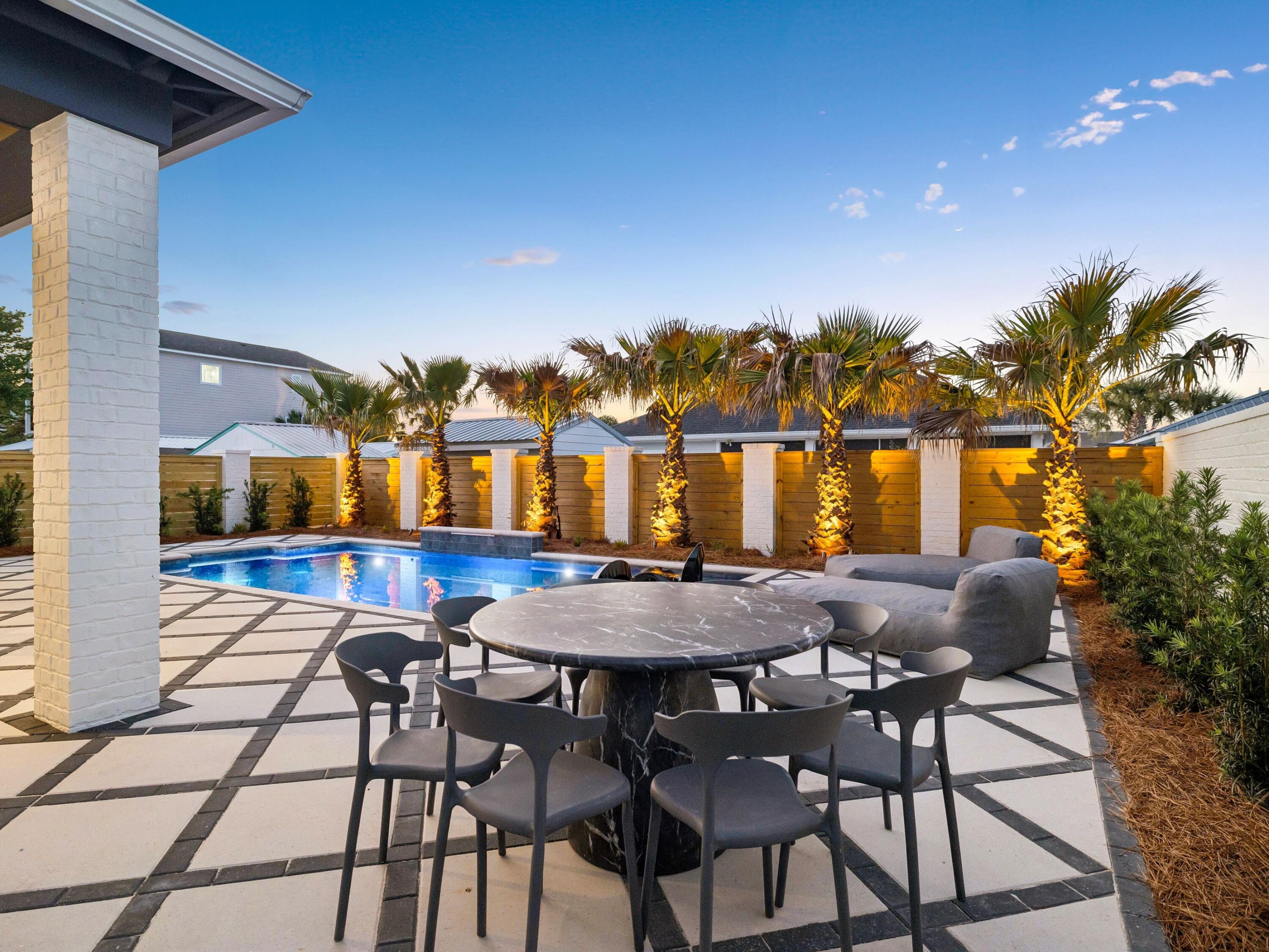 RIVIERA BEACH - Residential