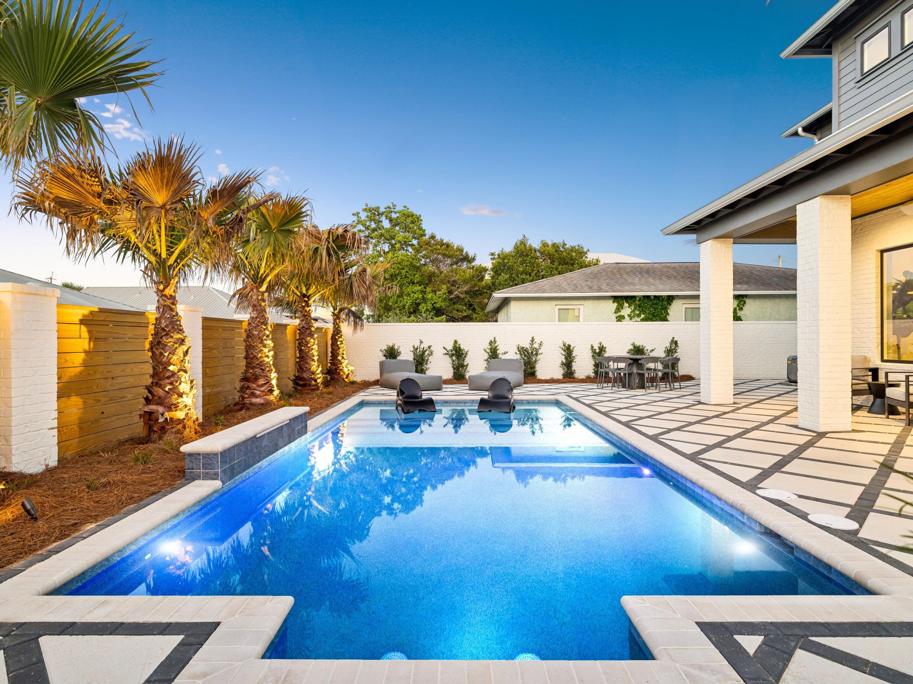 RIVIERA BEACH - Residential