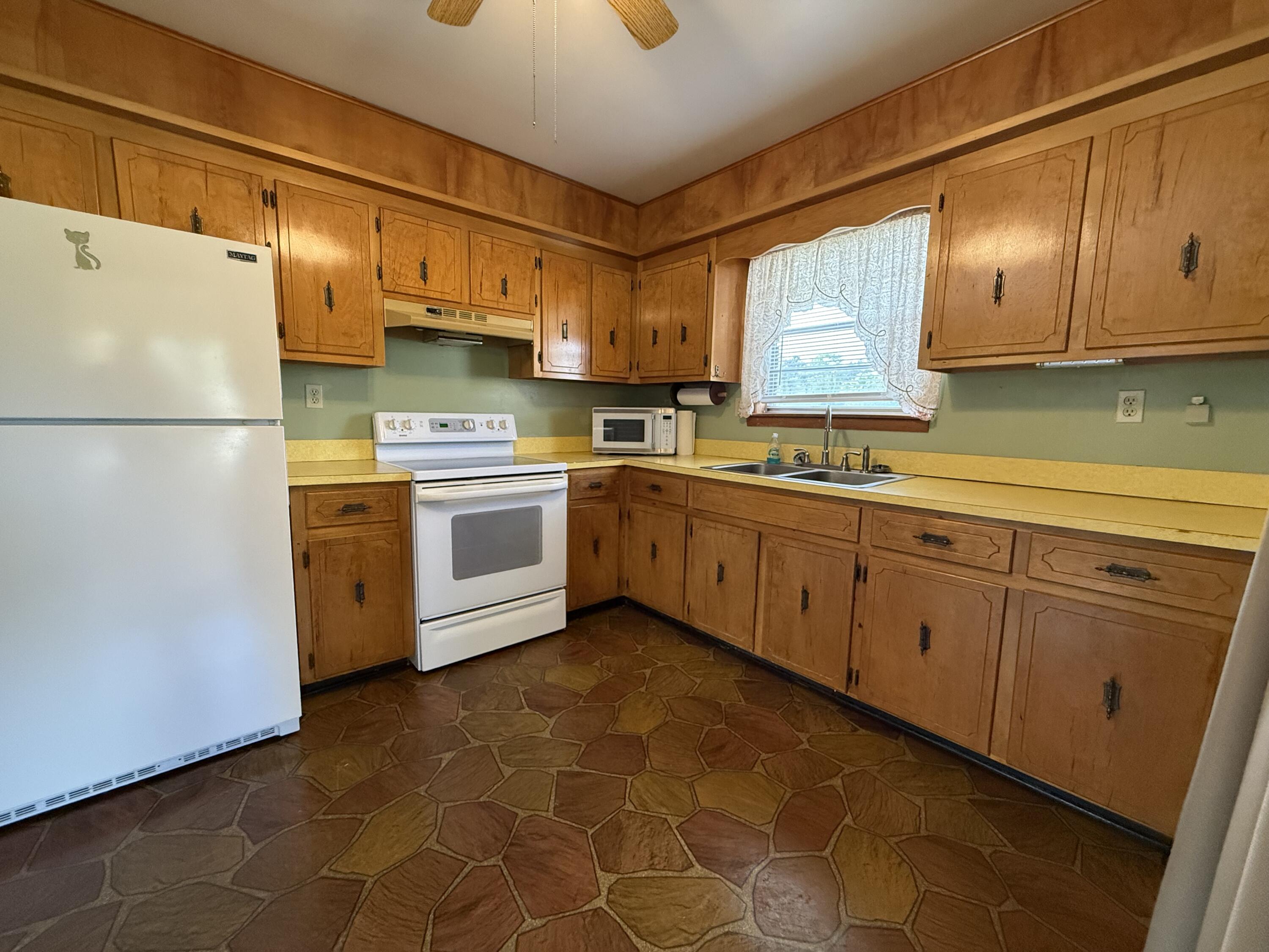 Oakwood Hills Unit III - Residential