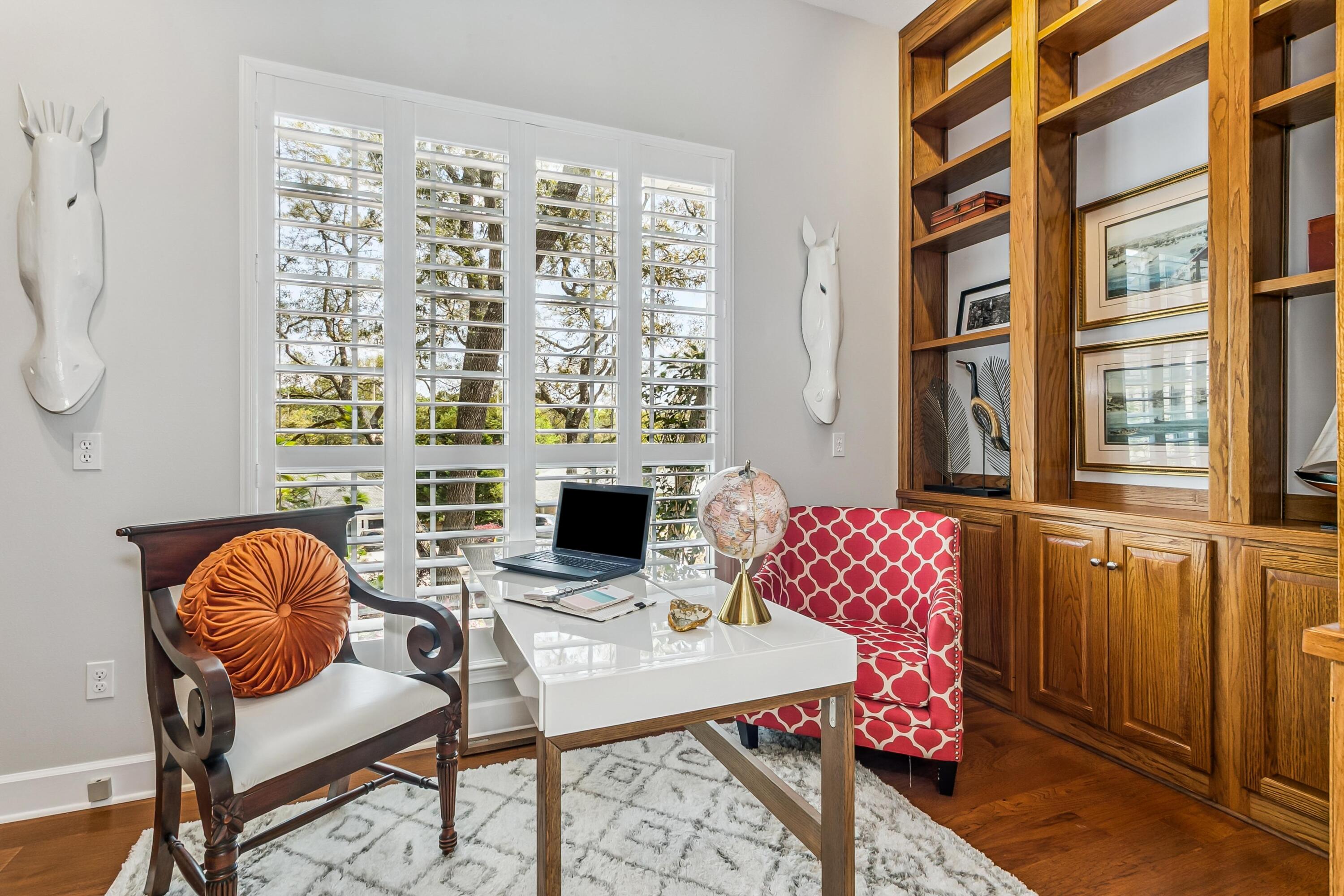 LAKE WAY VILLAS 3 - Residential