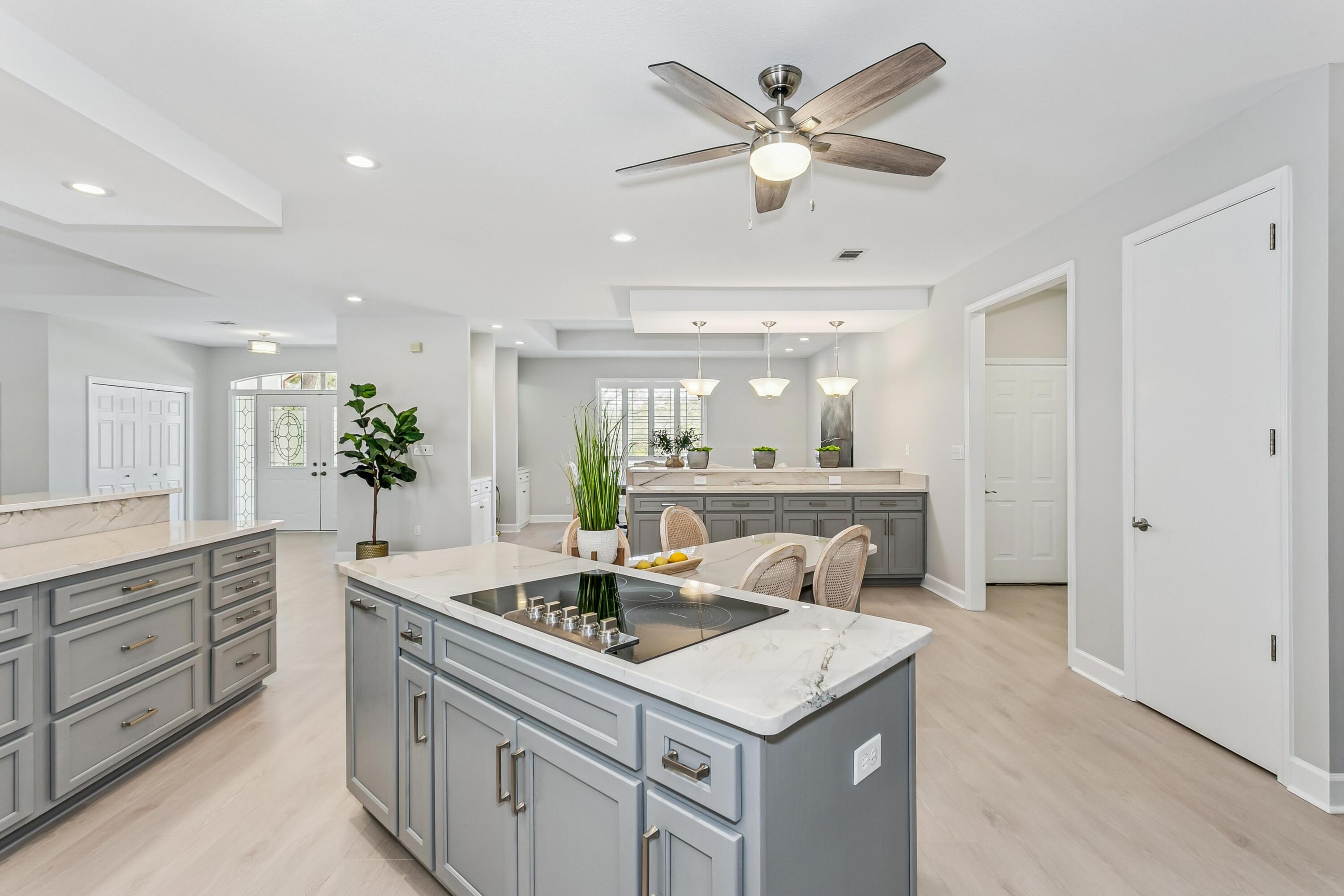 LAKE WAY VILLAS 3 - Residential