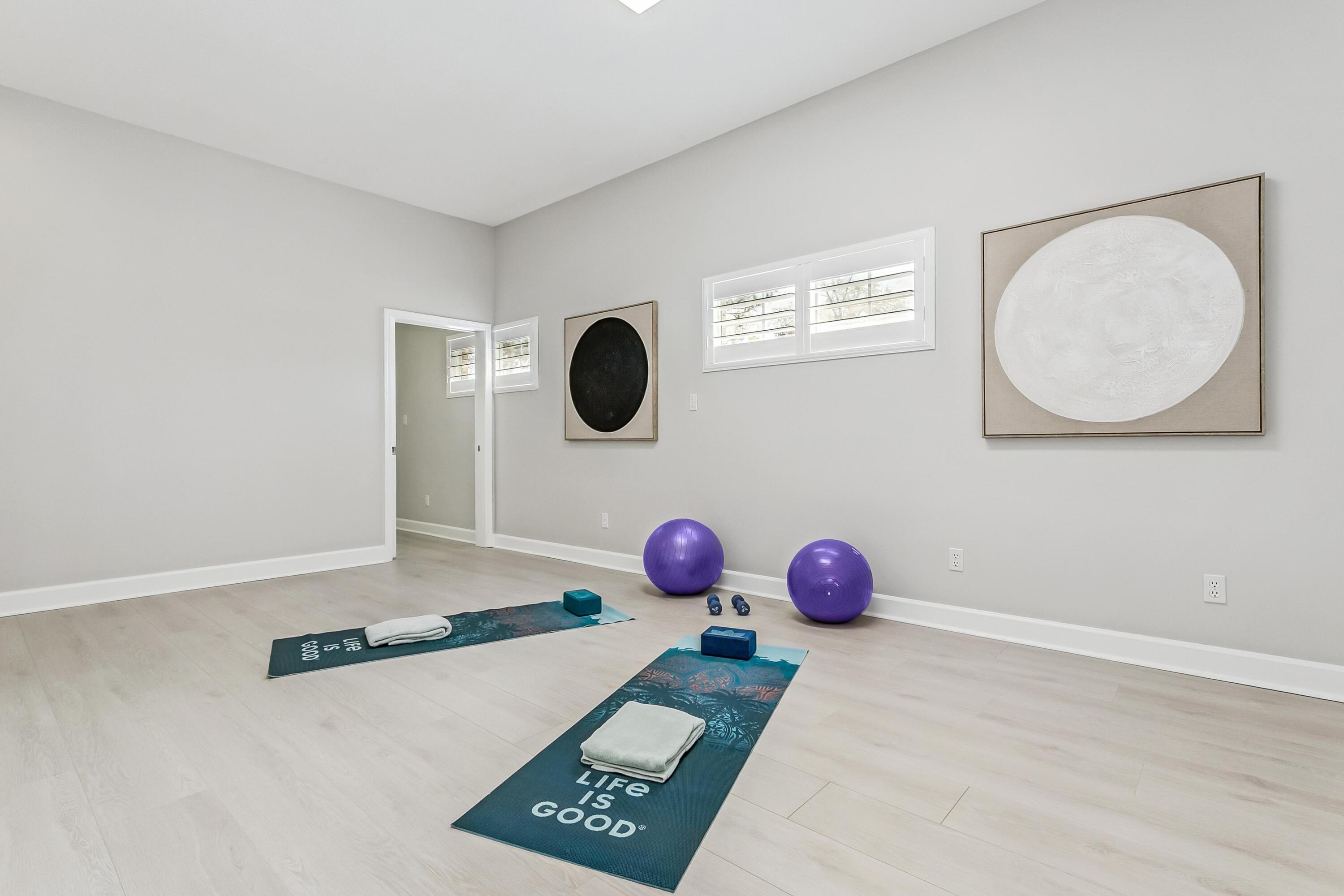 LAKE WAY VILLAS 3 - Residential