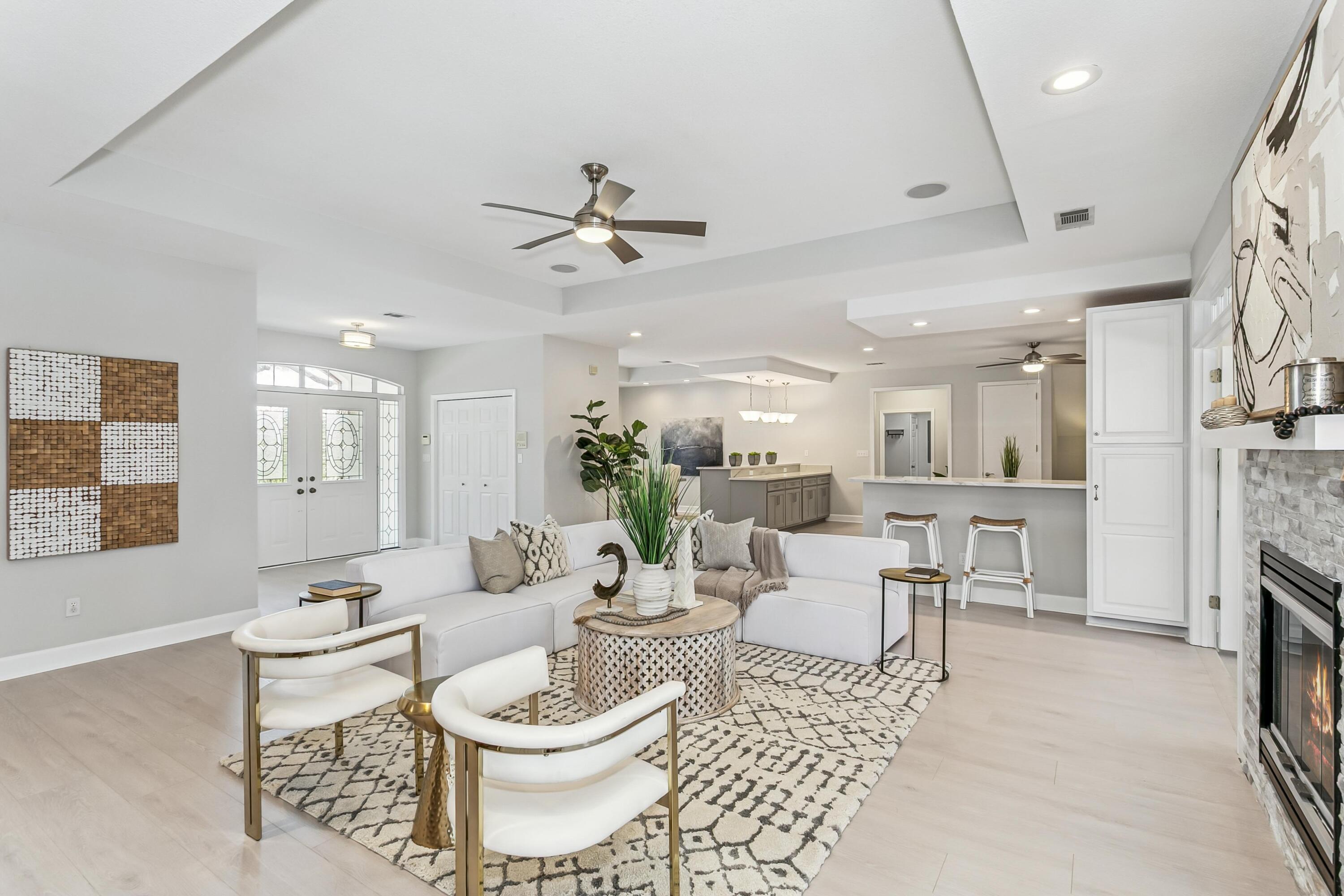 LAKE WAY VILLAS 3 - Residential