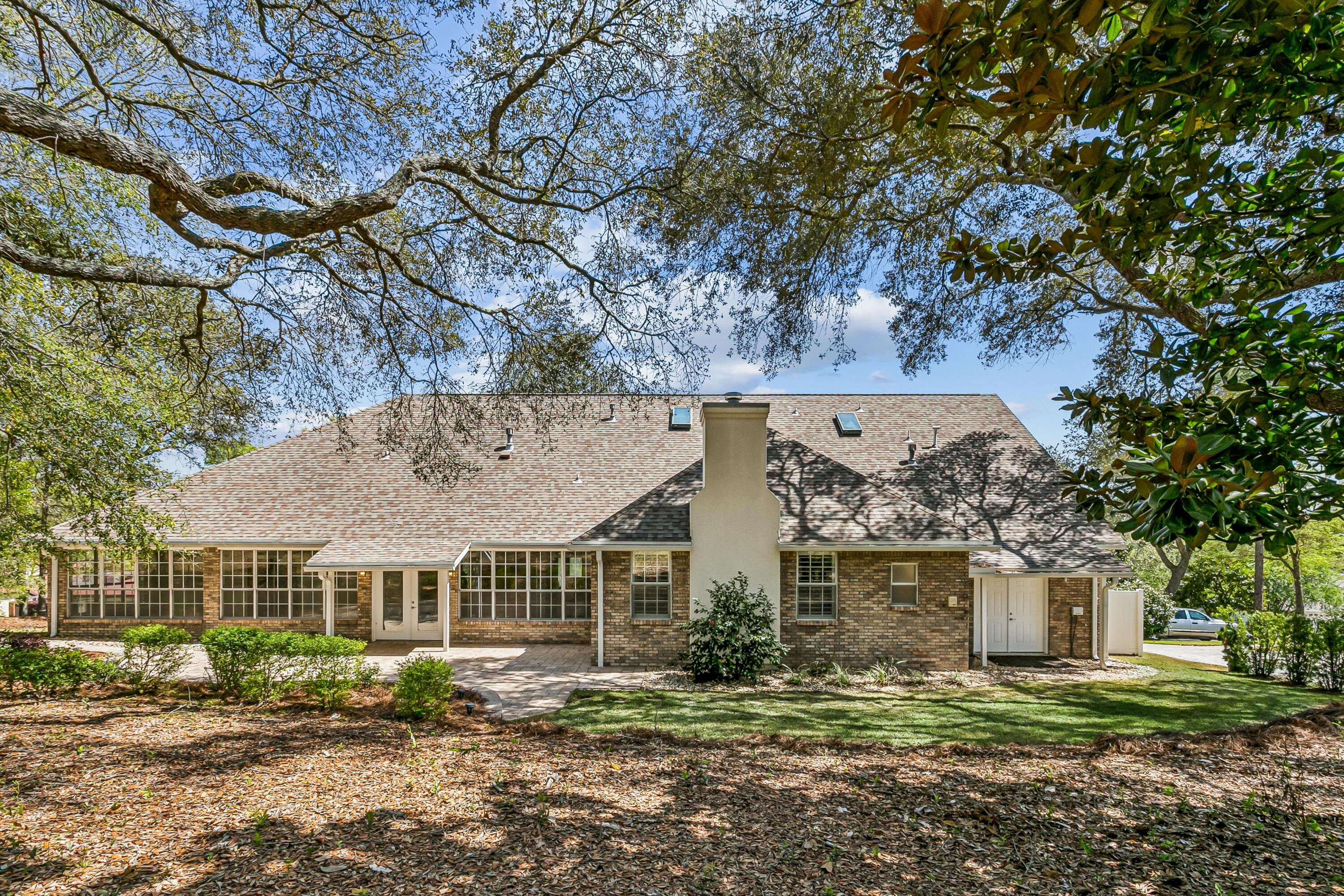 LAKE WAY VILLAS 3 - Residential