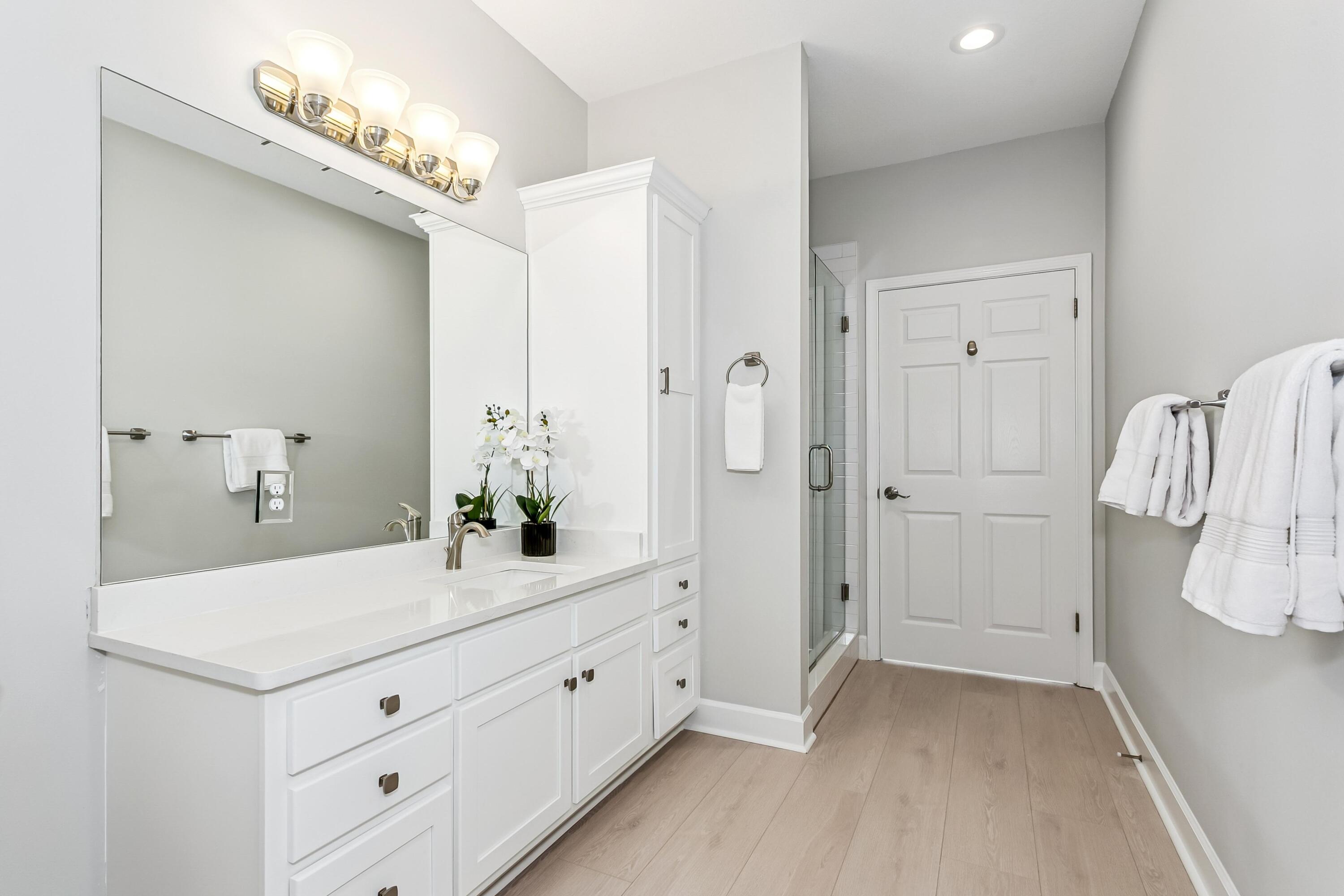 LAKE WAY VILLAS 3 - Residential