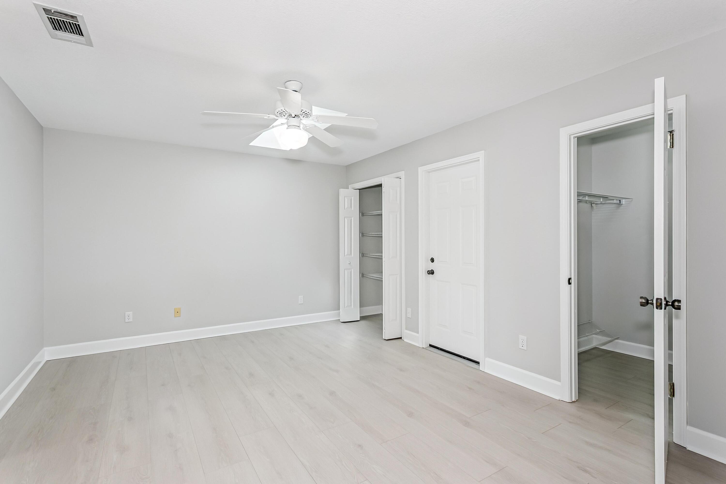 LAKE WAY VILLAS 3 - Residential