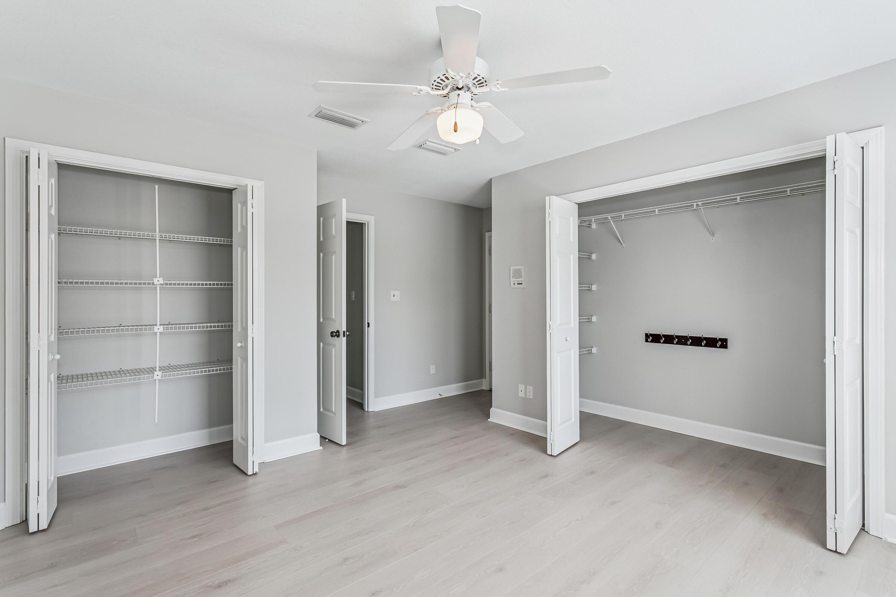 LAKE WAY VILLAS 3 - Residential