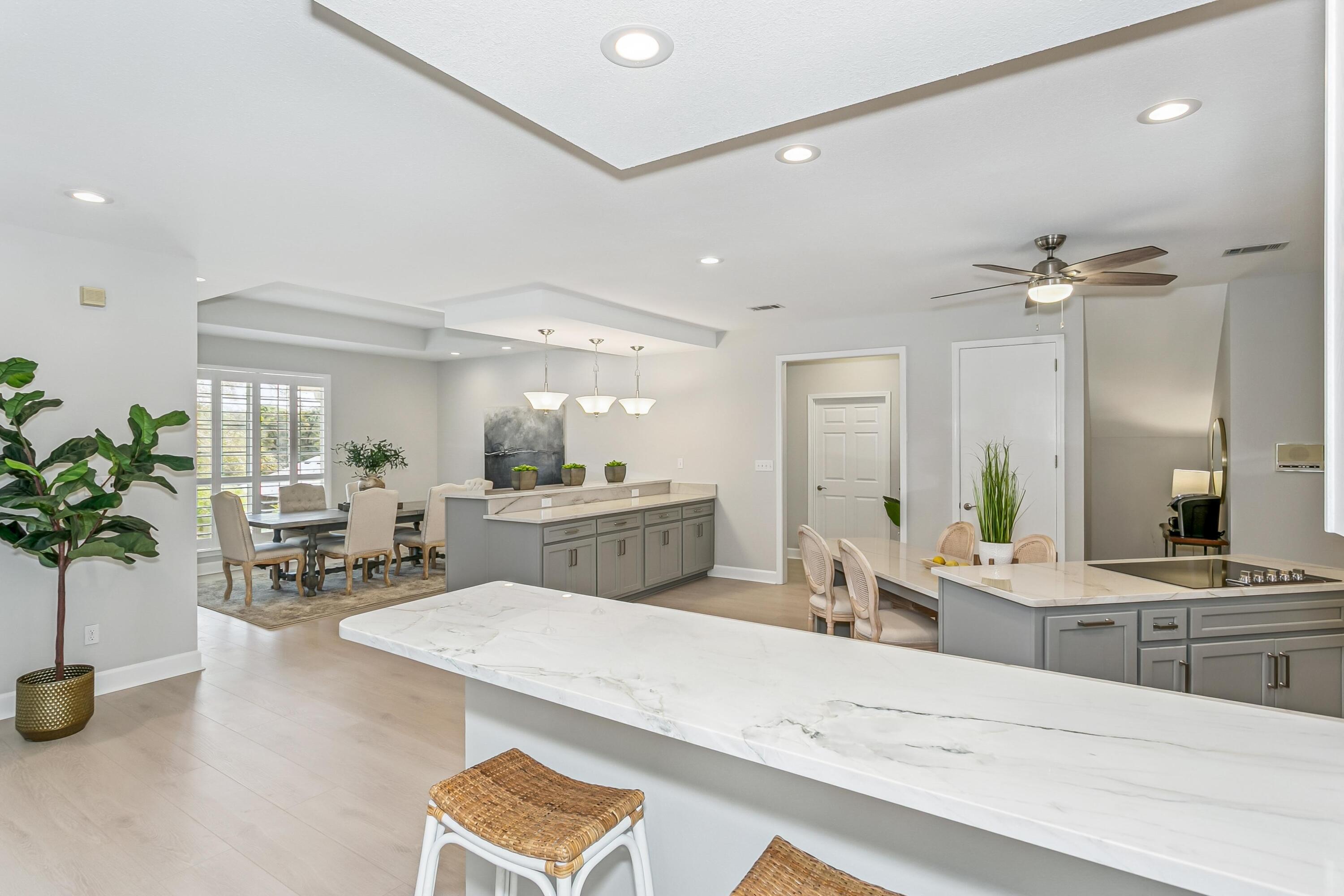 LAKE WAY VILLAS 3 - Residential