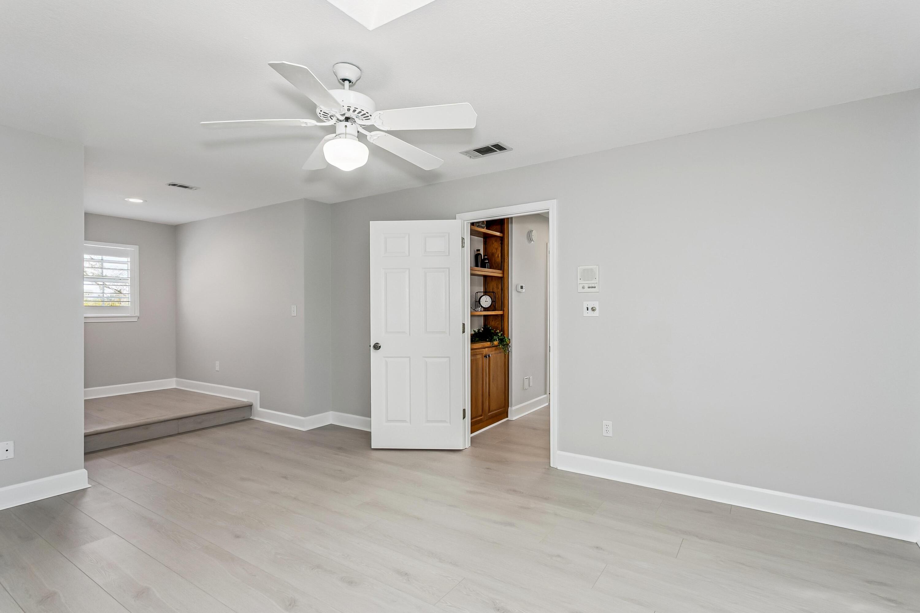 LAKE WAY VILLAS 3 - Residential