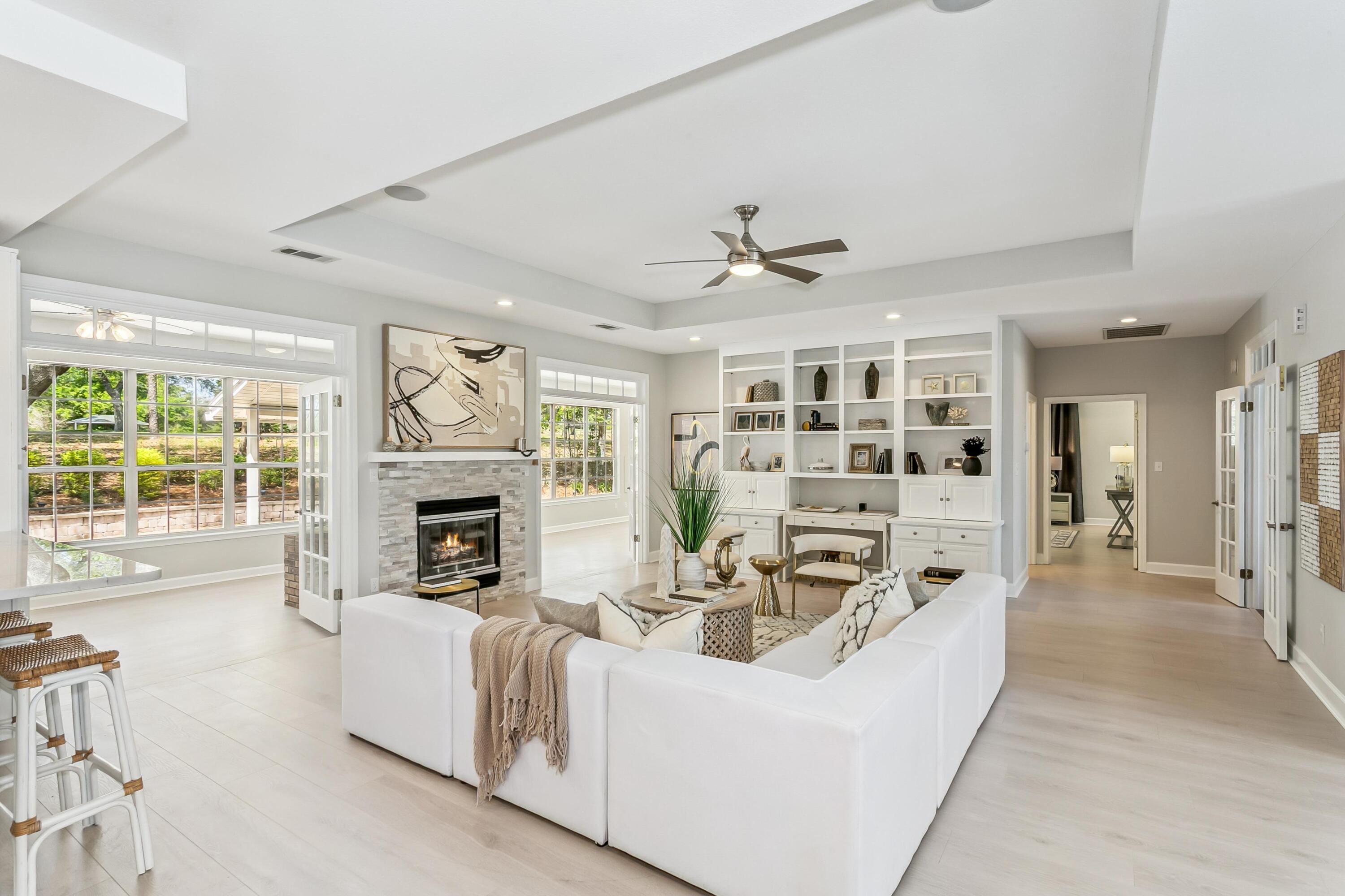 LAKE WAY VILLAS 3 - Residential