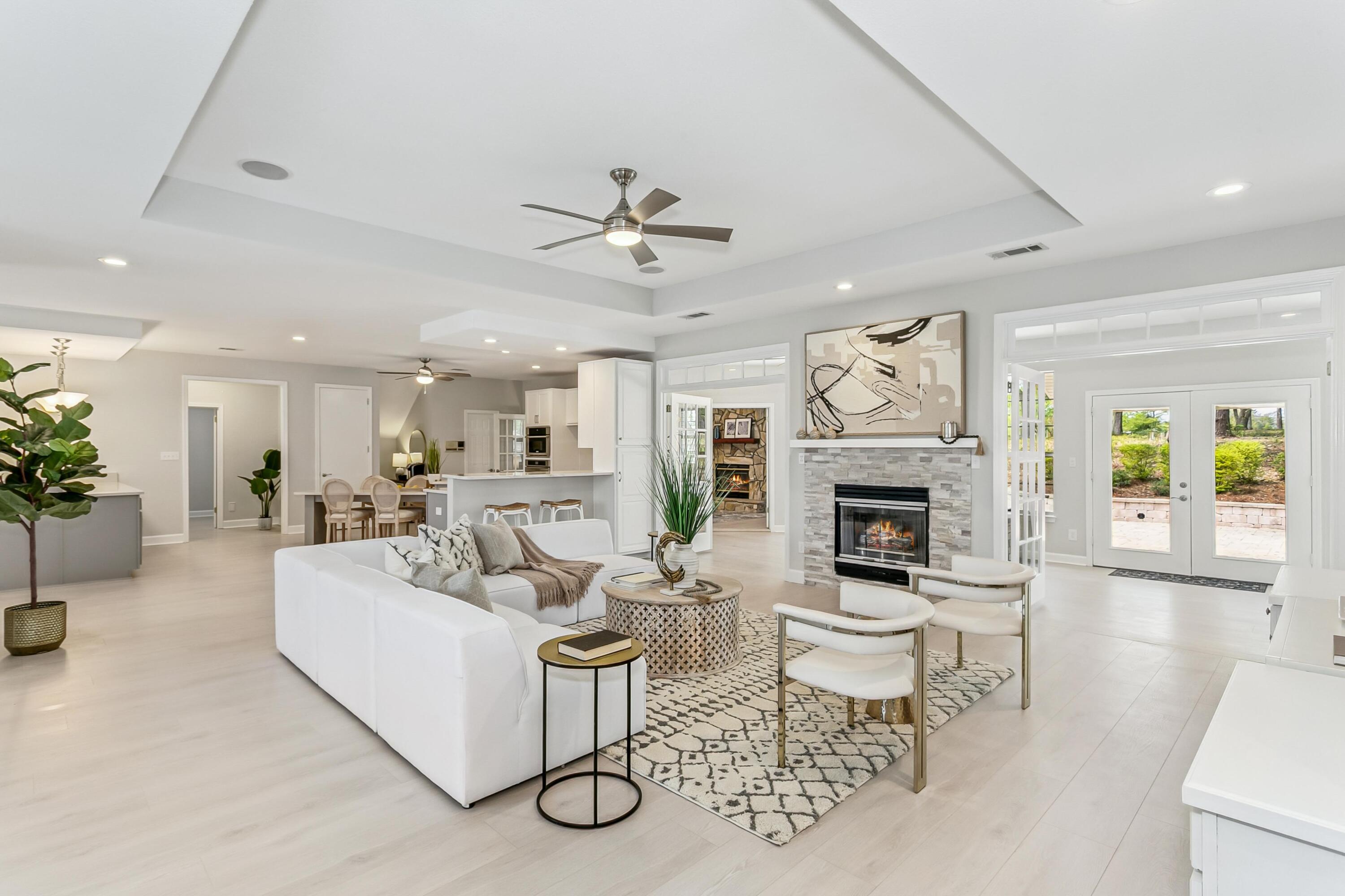 LAKE WAY VILLAS 3 - Residential