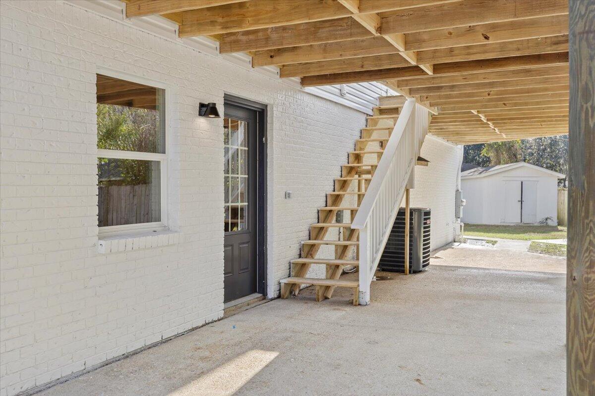 HOLLEY SHORES - Residential