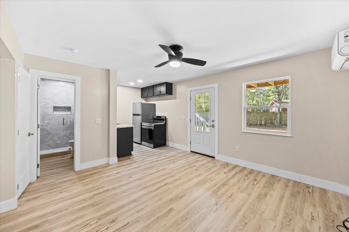 HOLLEY SHORES - Residential