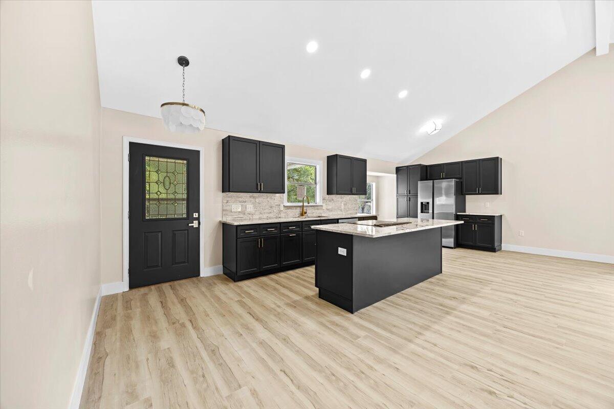 HOLLEY SHORES - Residential