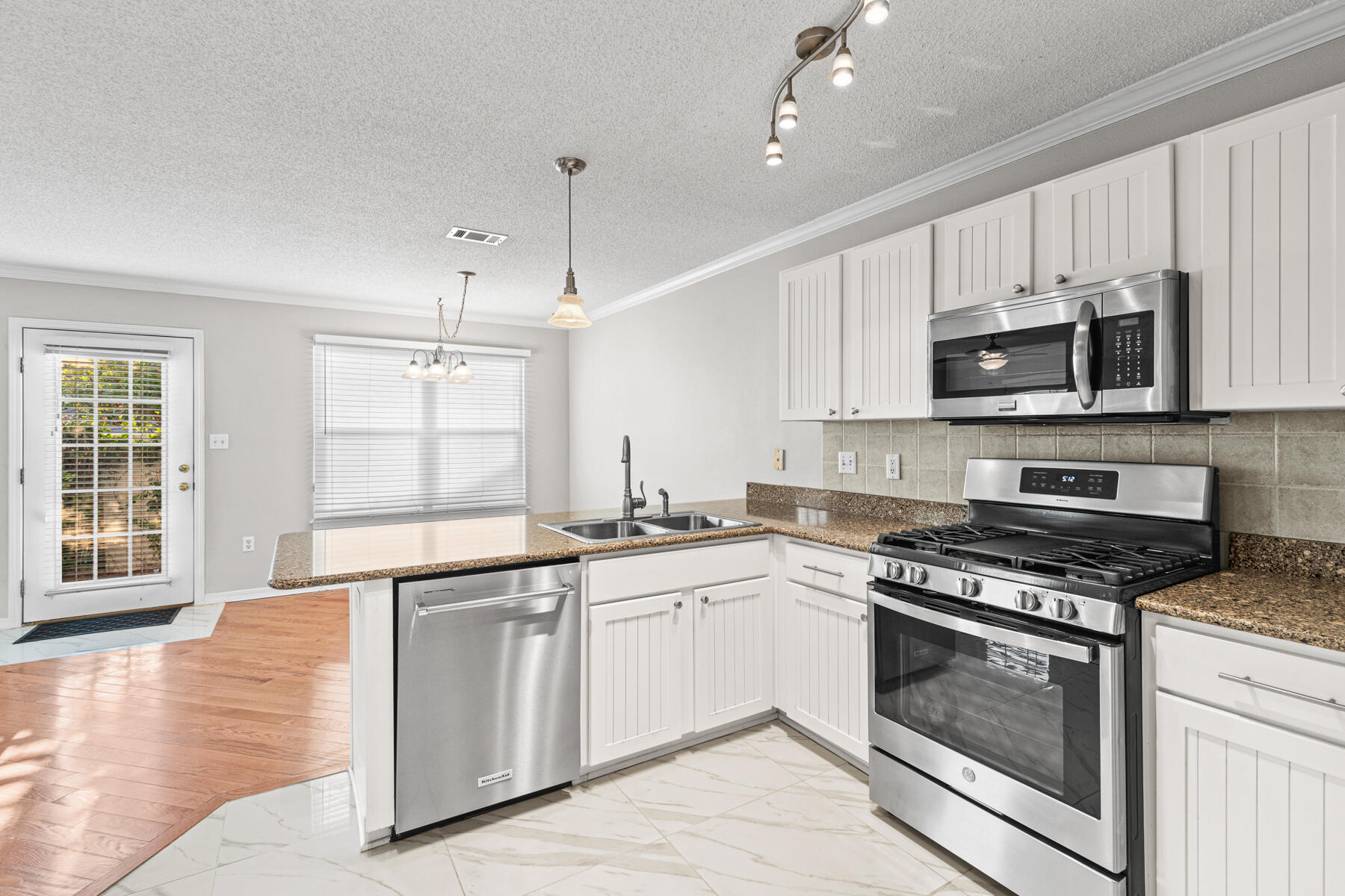 SUNSAIL S/D LOT 41 - Residential