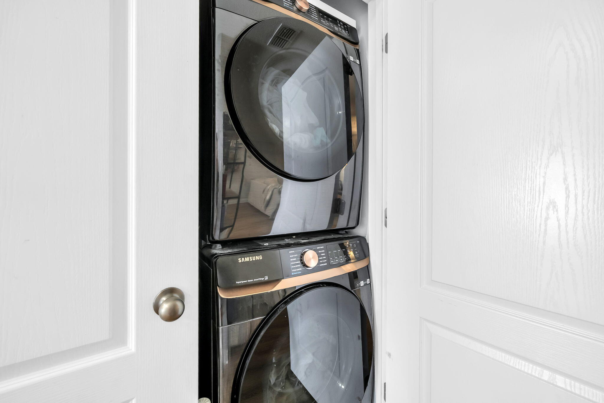 EAGLE BAY - Residential