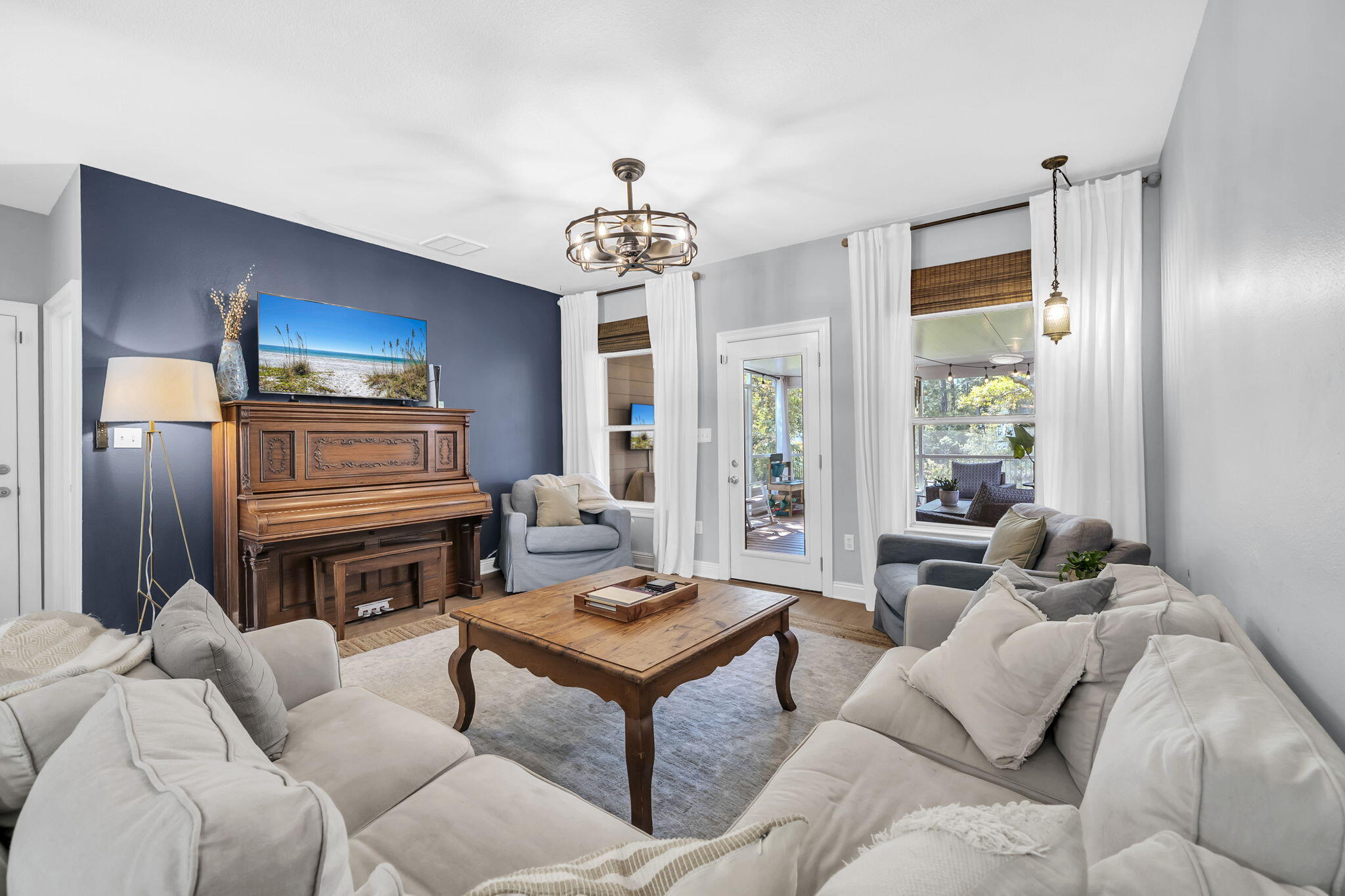 EAGLE BAY - Residential