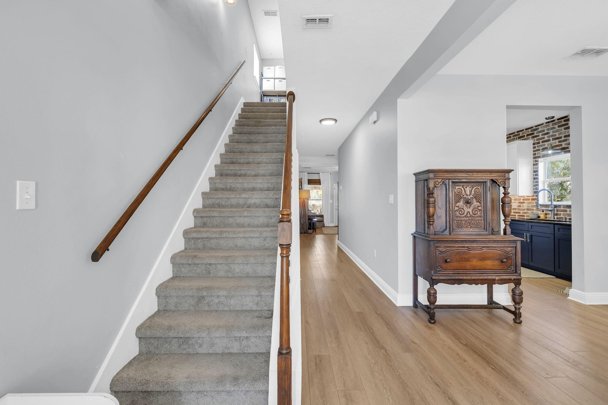 EAGLE BAY - Residential