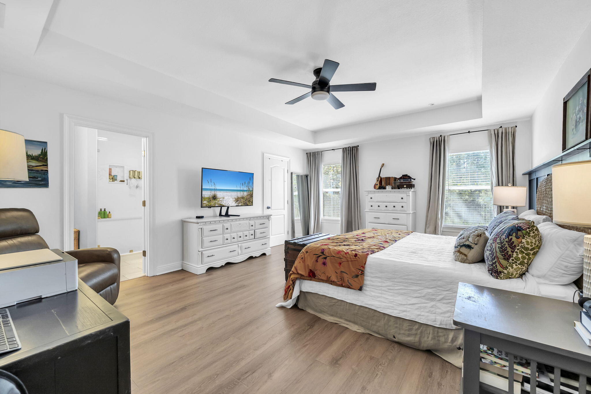 EAGLE BAY - Residential