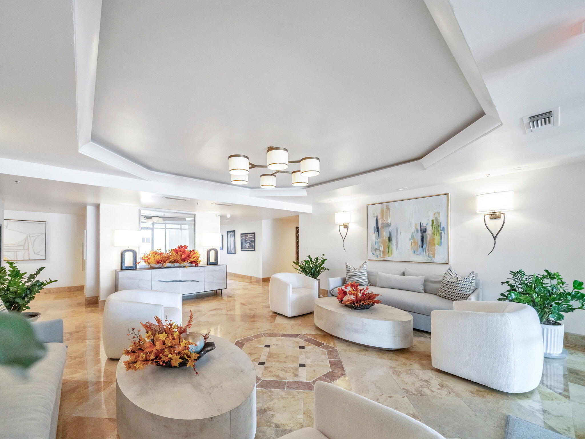 ULTIMATE CONDO THE - Residential