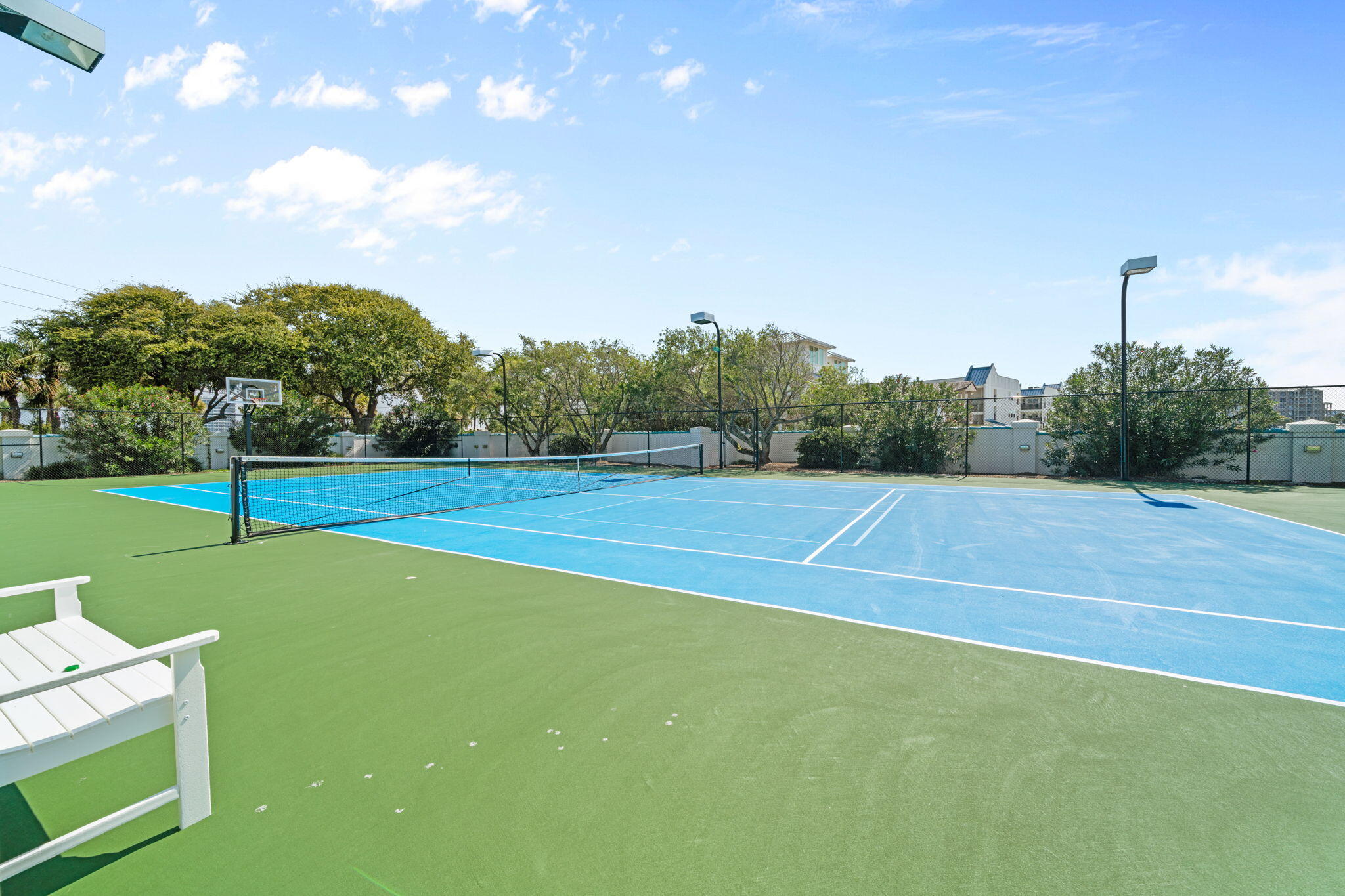 ULTIMATE CONDO THE - Residential