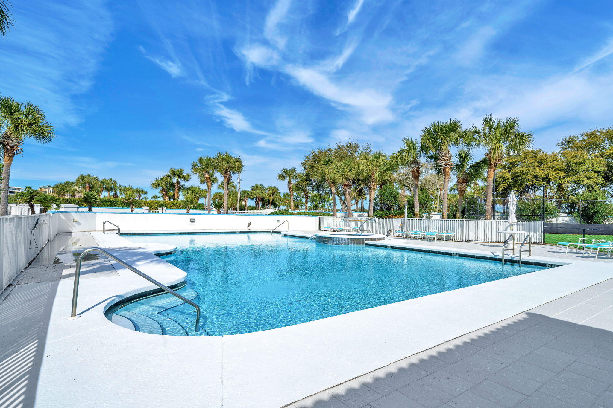 ULTIMATE CONDO THE - Residential