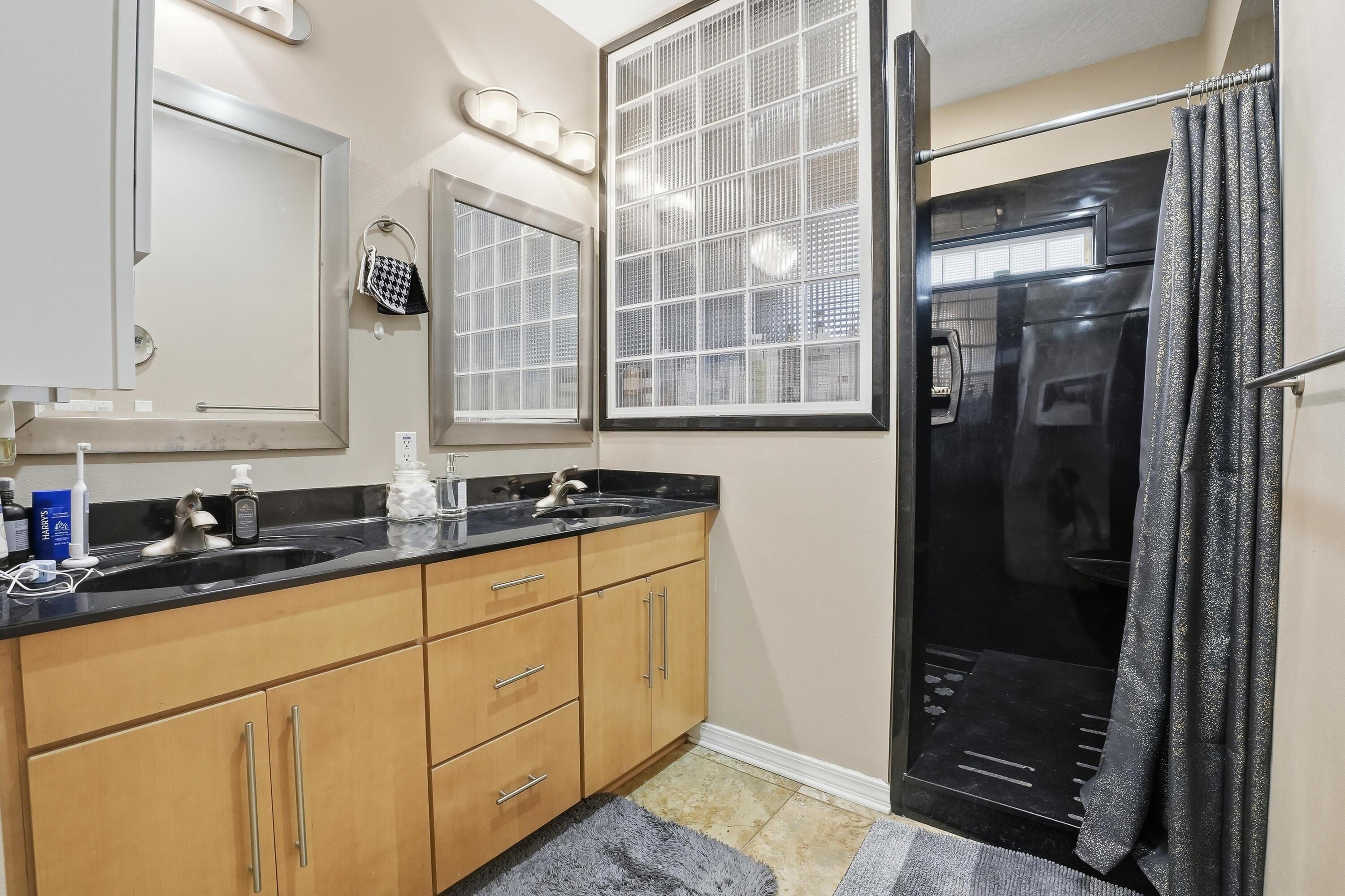 NORTH RIDGE CREEK S/D - Residential