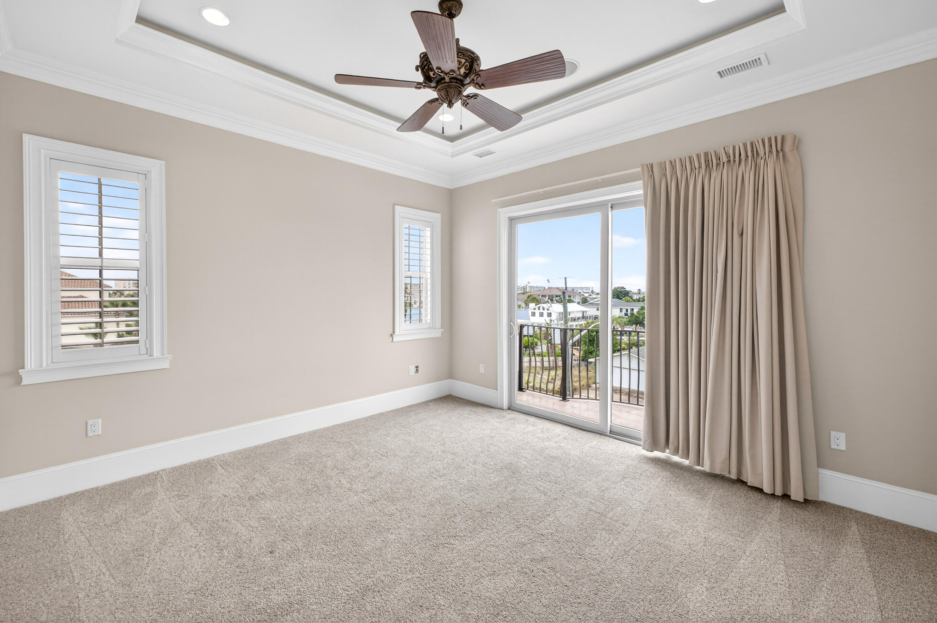 HOLIDAY ISLE - Residential