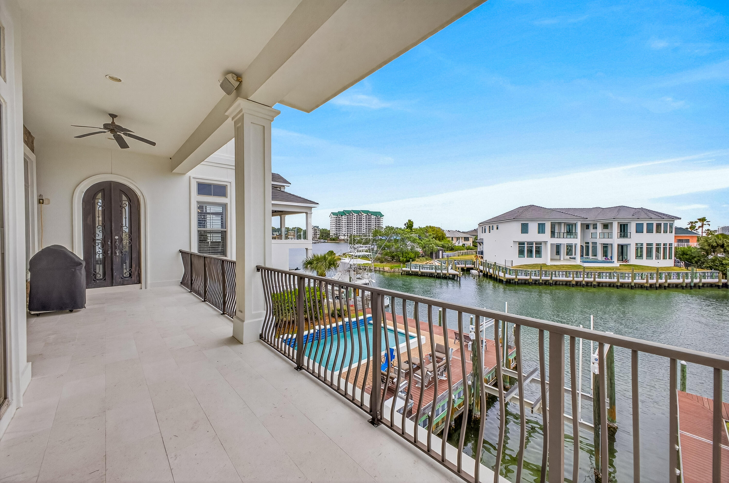 HOLIDAY ISLE - Residential