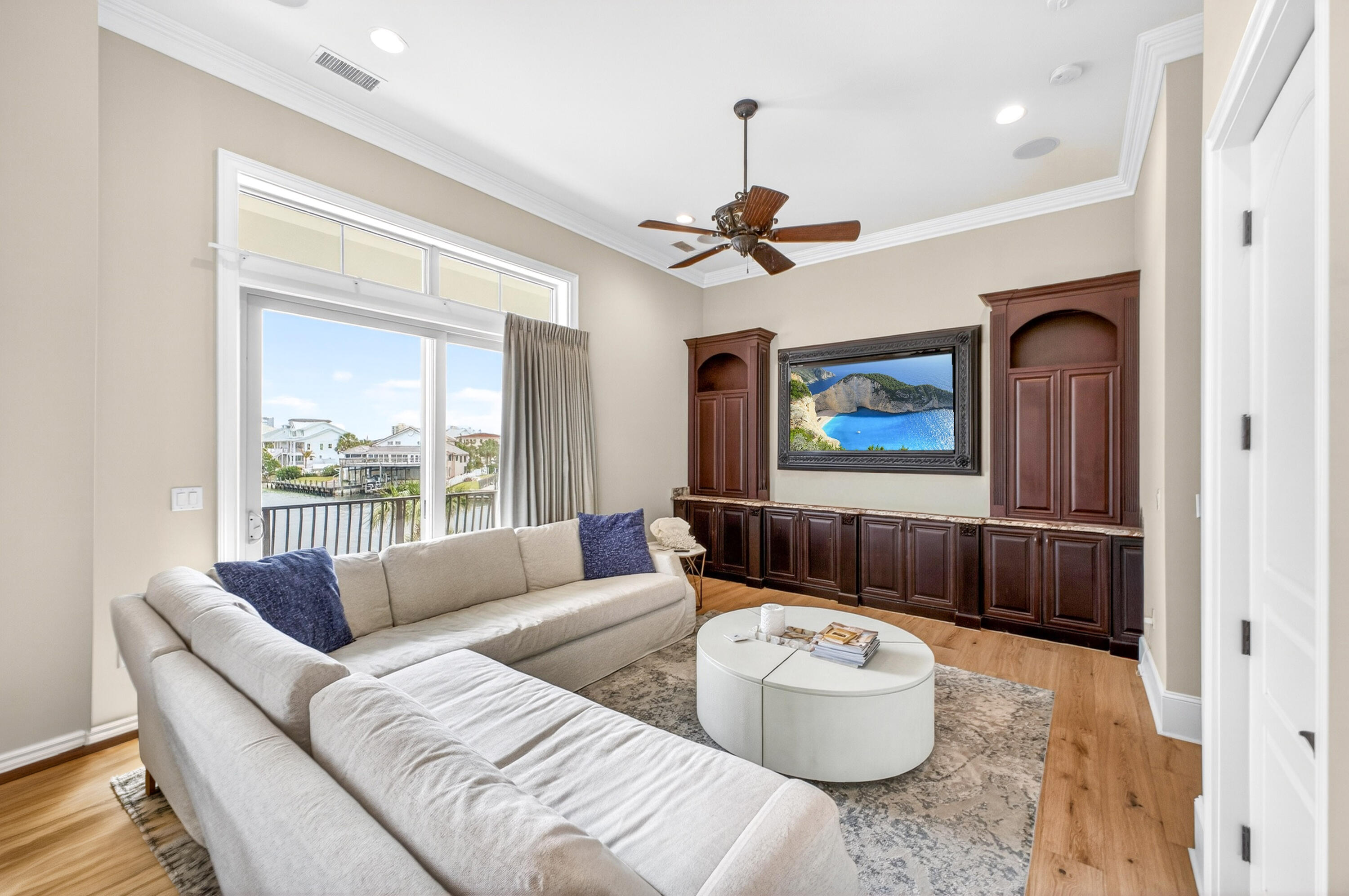 HOLIDAY ISLE - Residential