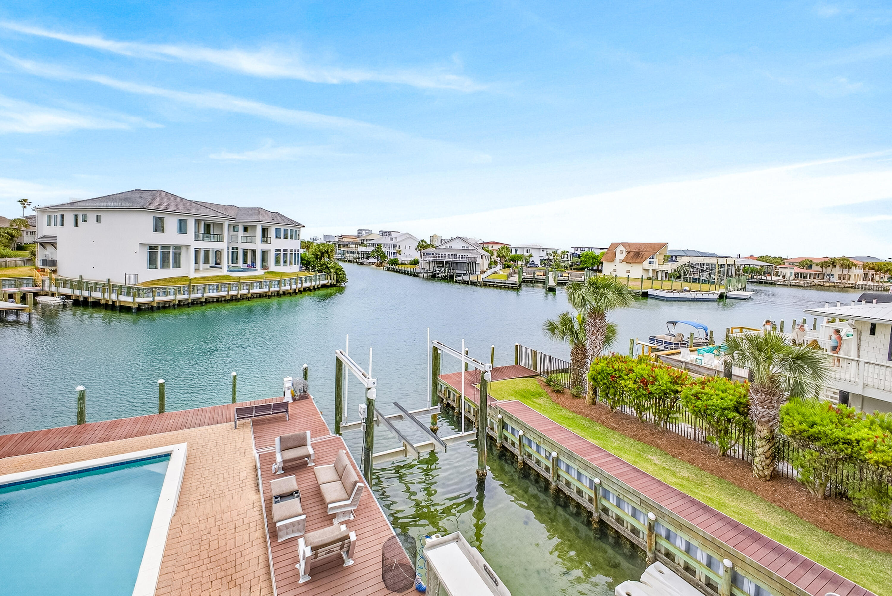 HOLIDAY ISLE - Residential