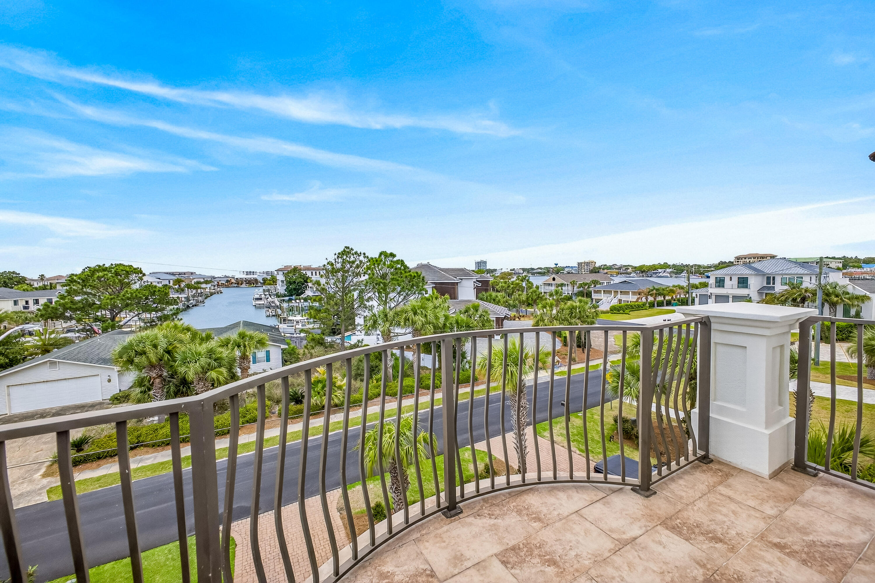 HOLIDAY ISLE - Residential