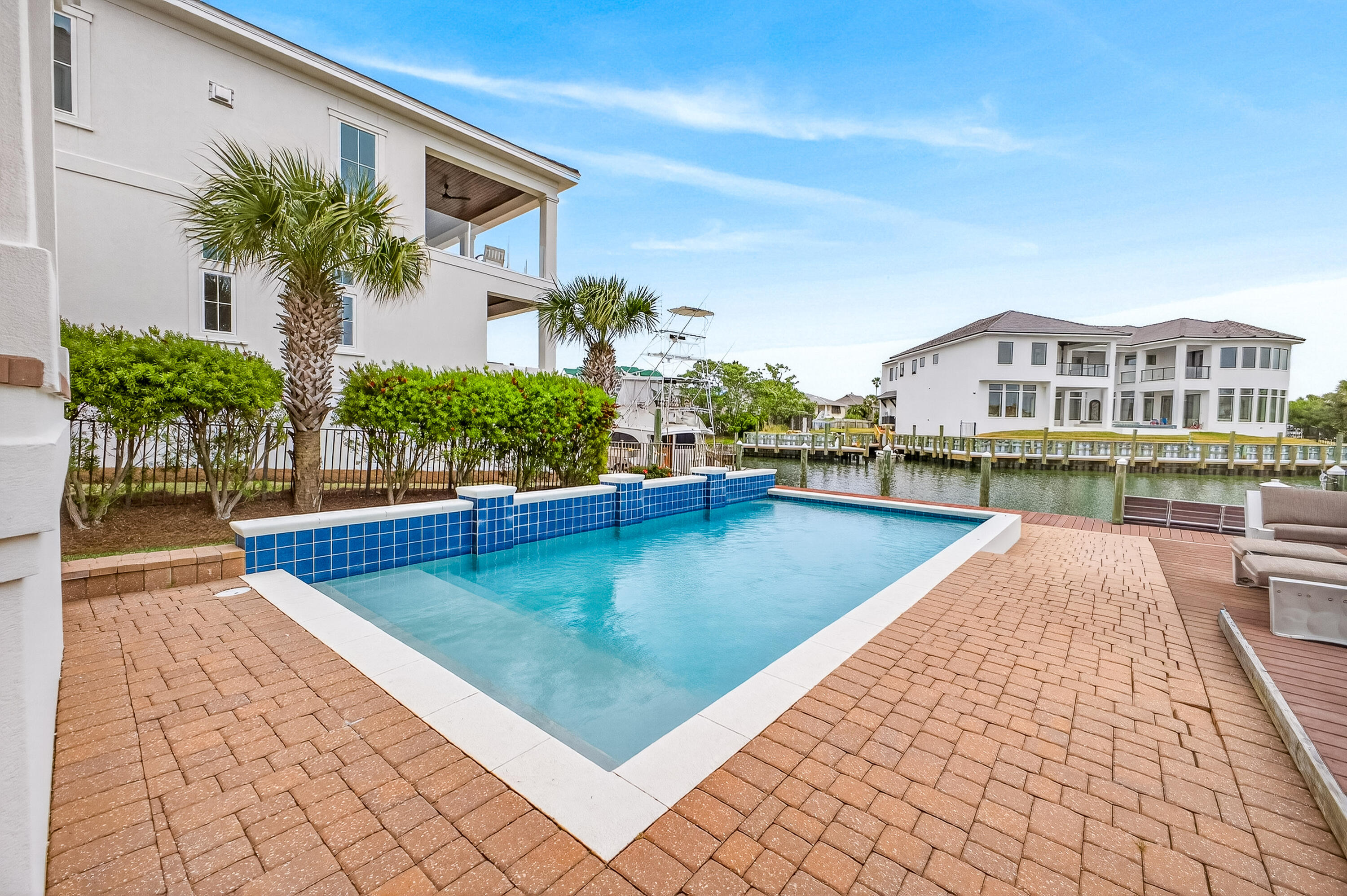 HOLIDAY ISLE - Residential