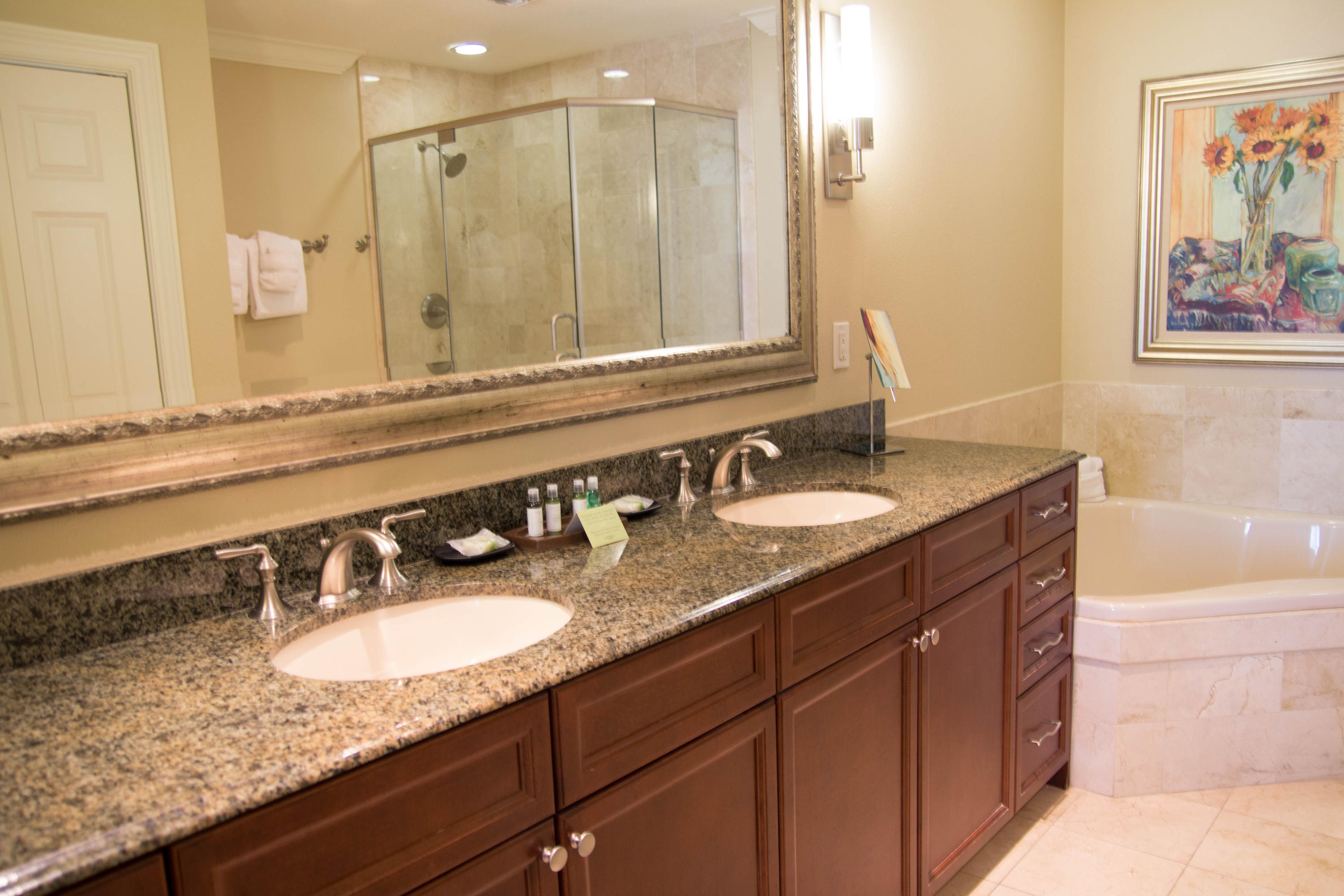 EMERALD GRANDE - Residential