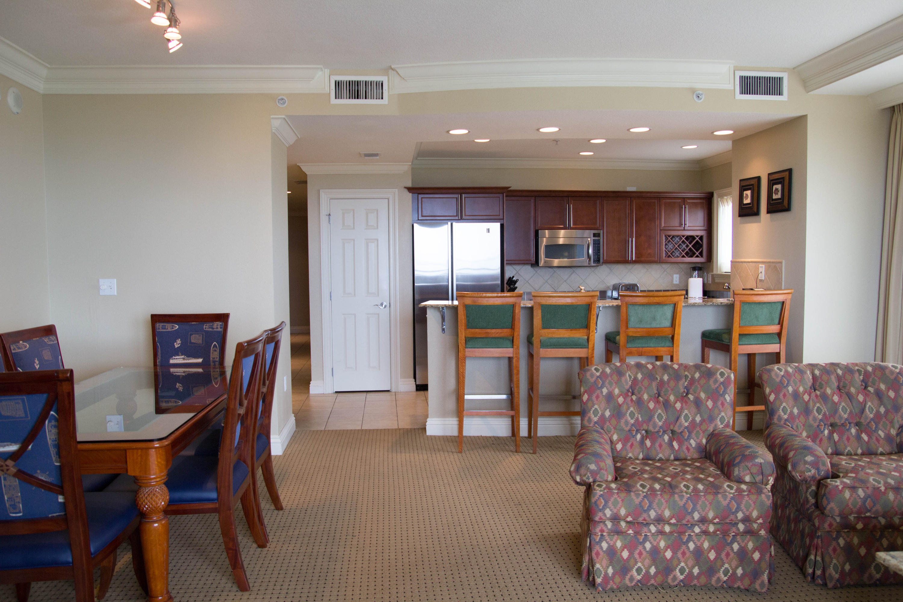 EMERALD GRANDE - Residential