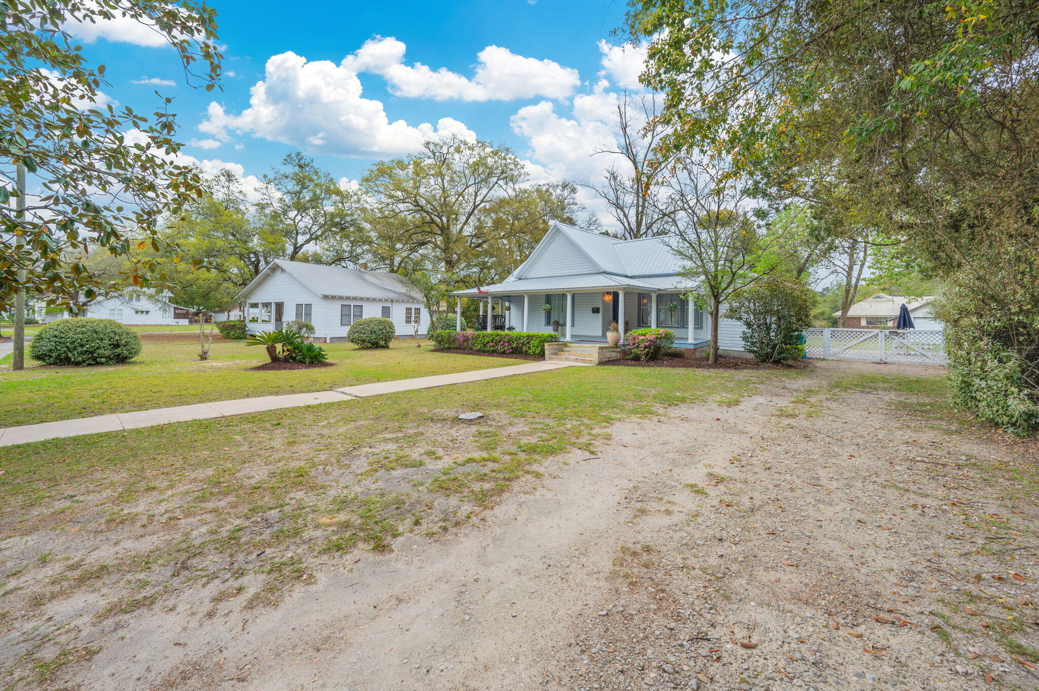 28 E Live Oak Avenue