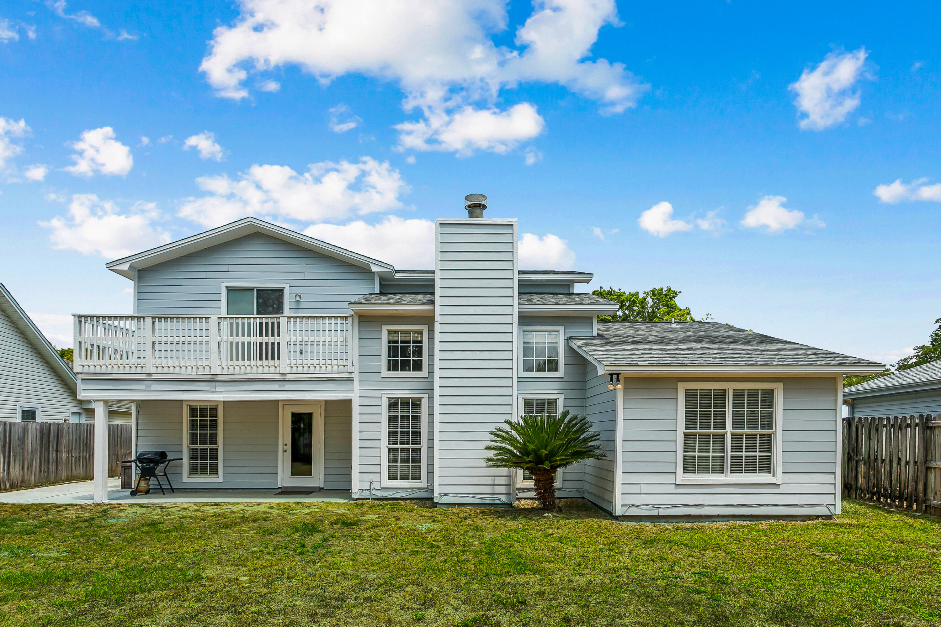 MEADOW WOODS - Residential